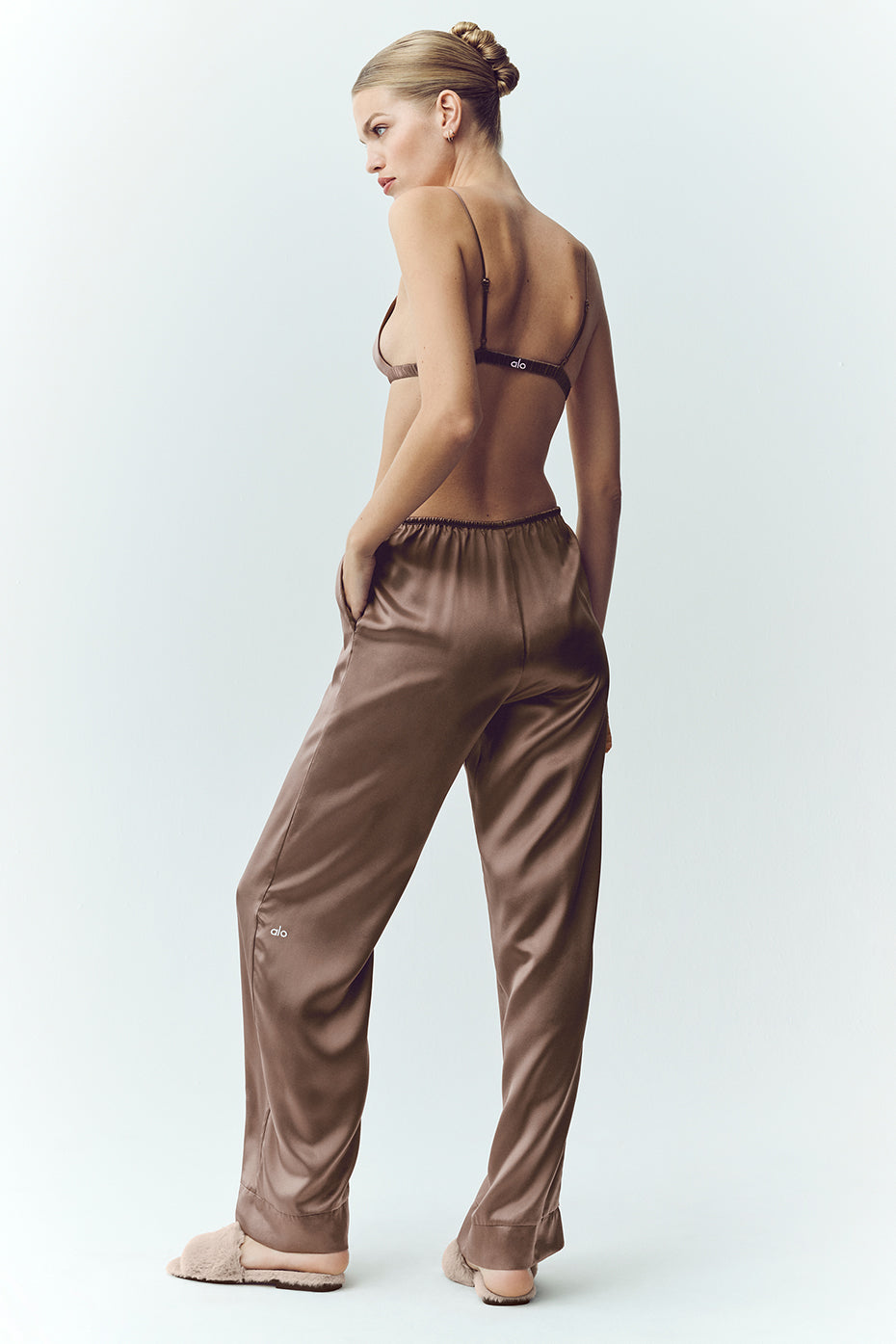 Alo Yoga Women'S Silk Luminous Pant (Regular)