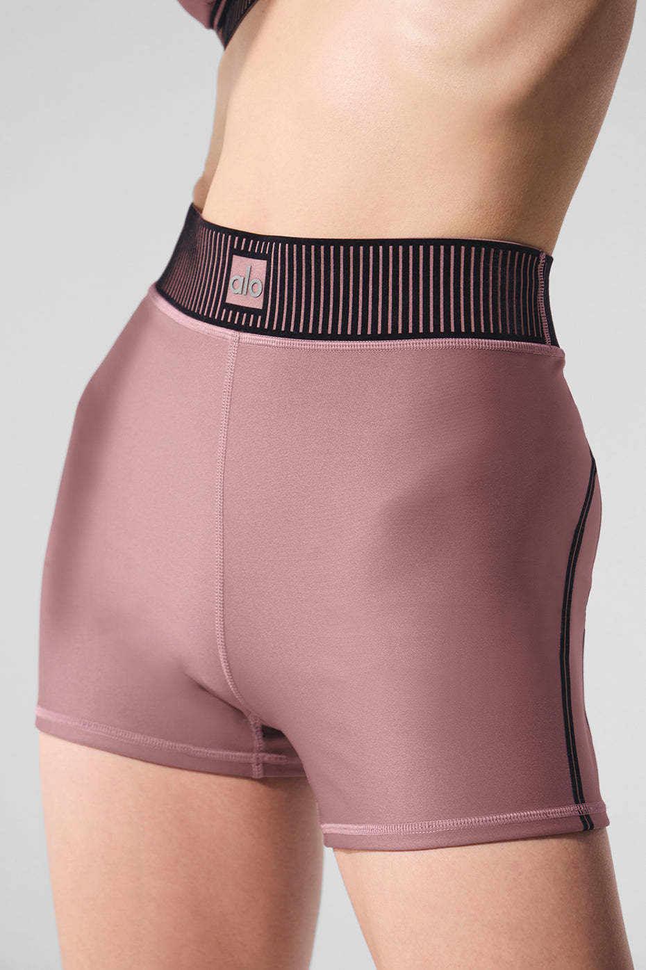 Alo Yoga Women'S Airlift High-Waist Line Up Short