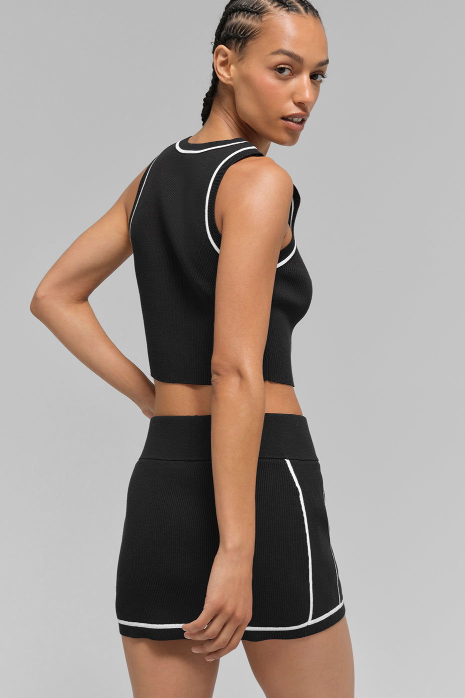 Alo Yoga Women'S Ribbed Sweater Knit Highline Mini Skirt