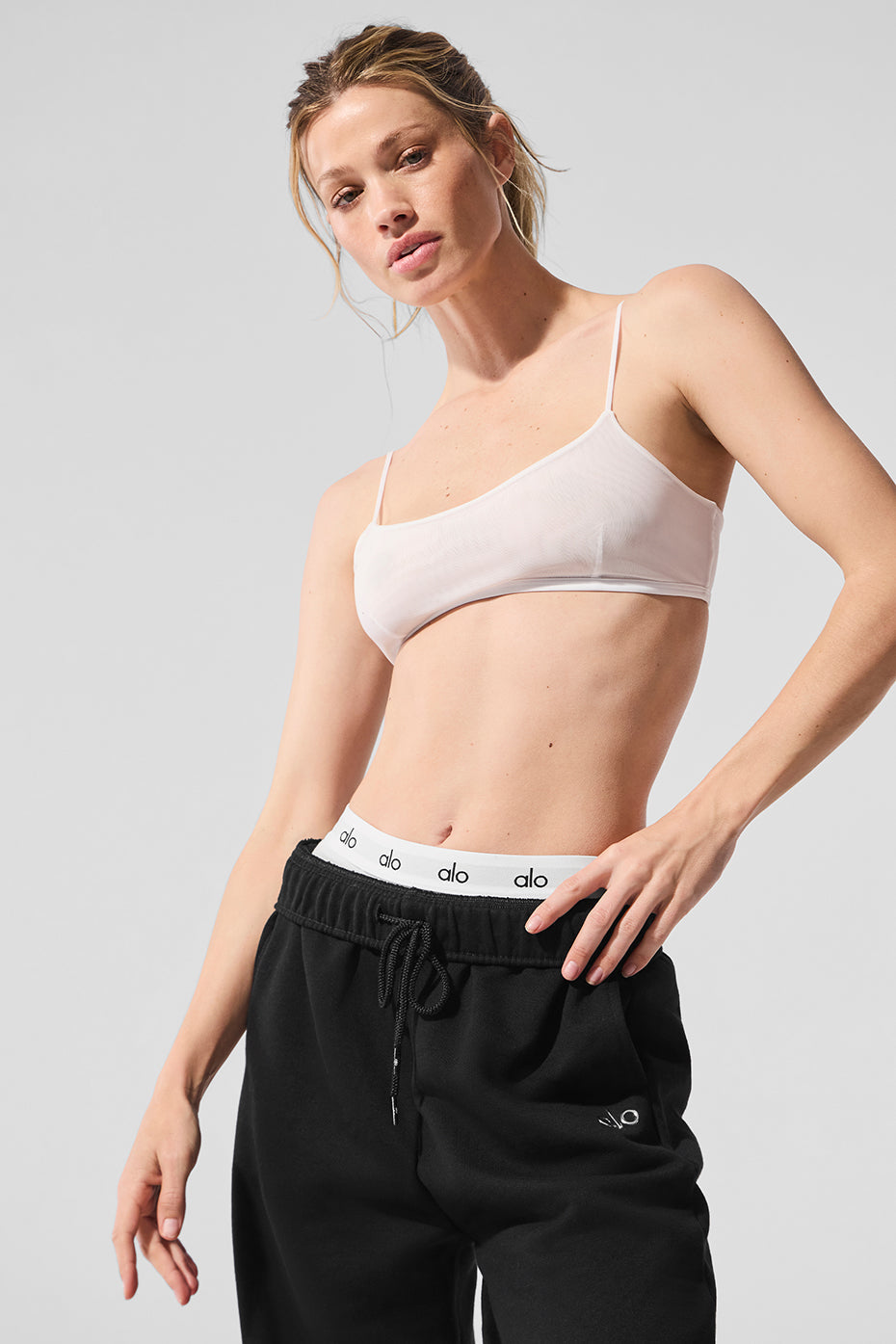 Alo Yoga Women'S Airmesh Venus Bralette