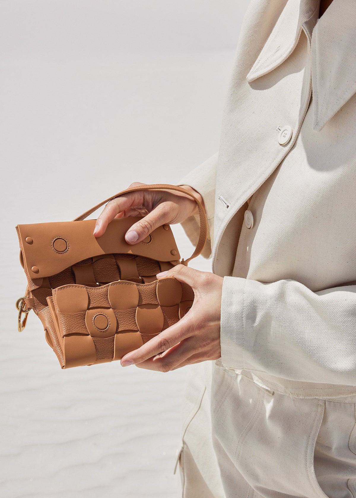 Polene Neiti Duo Camel, hardware detail