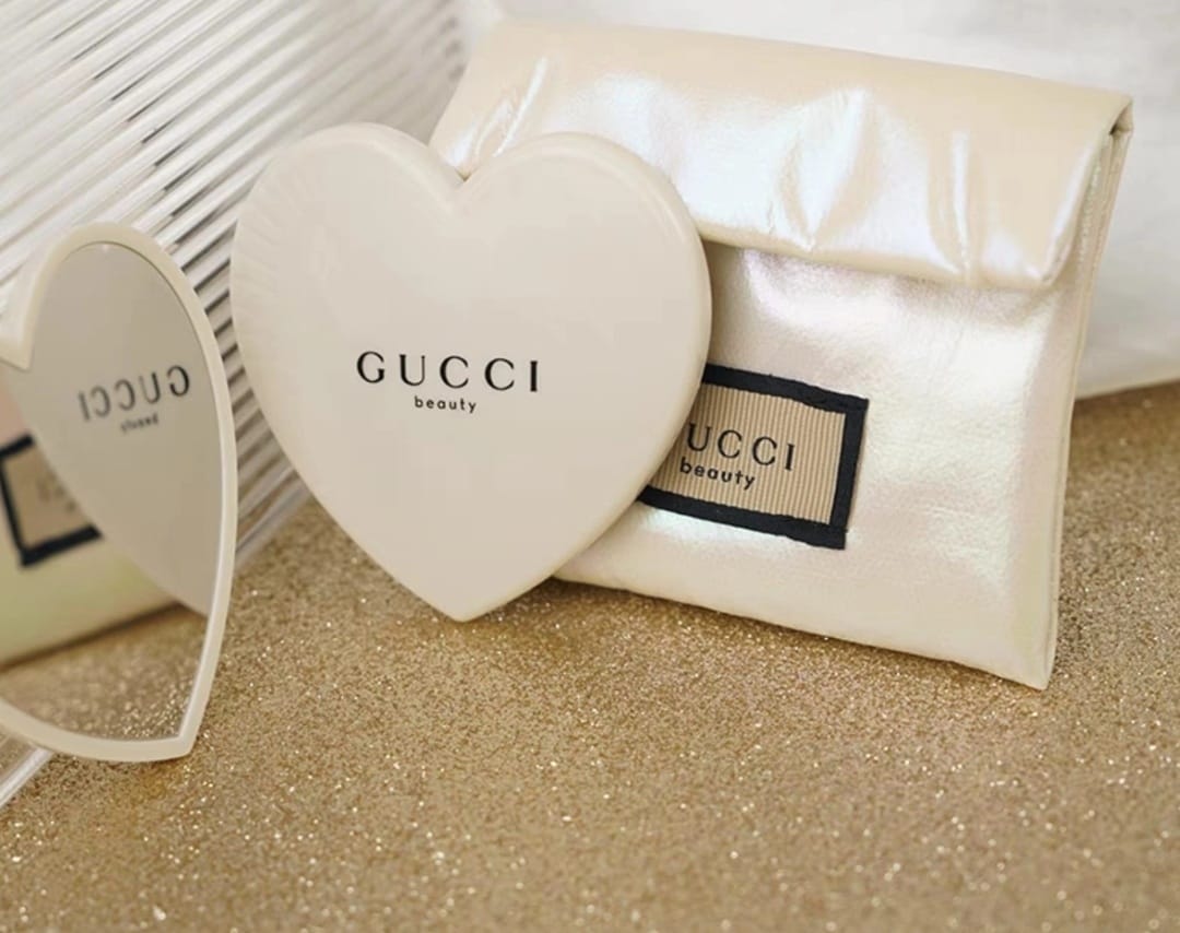 GUCCI Heart Retro Mirror Button Bag Makeup Tool Two-Piece Set Makeup Mirror Folding Mirror Two-Piece Set