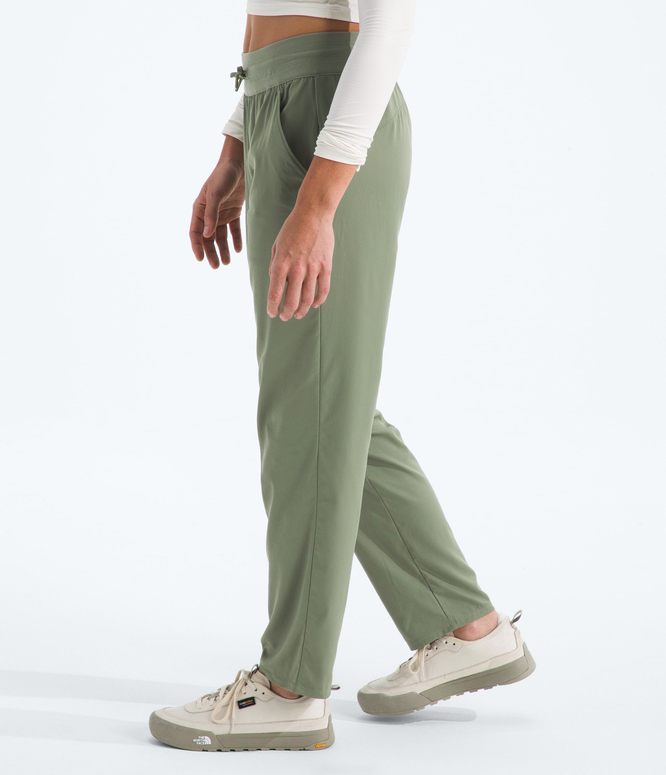 The North Face Women’s Aphrodite Arise Ankle Pants Bark Mist