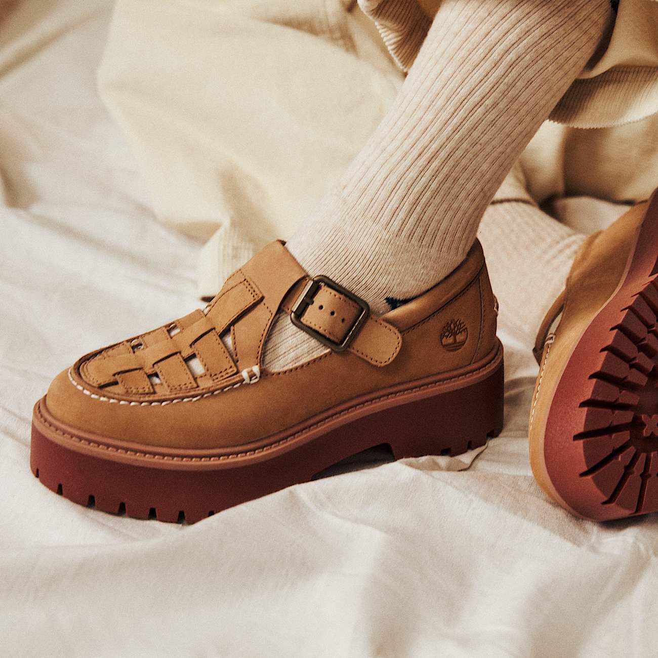 Timberland Women'S Stone Street Platform Buckle Shoe Medium Beige Nubuck