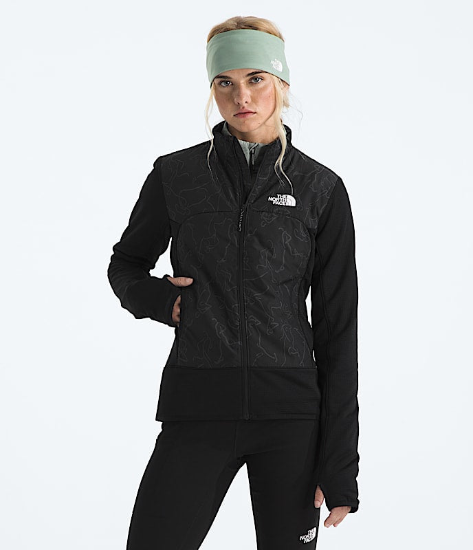 #color_tnf-black-essentialism-print