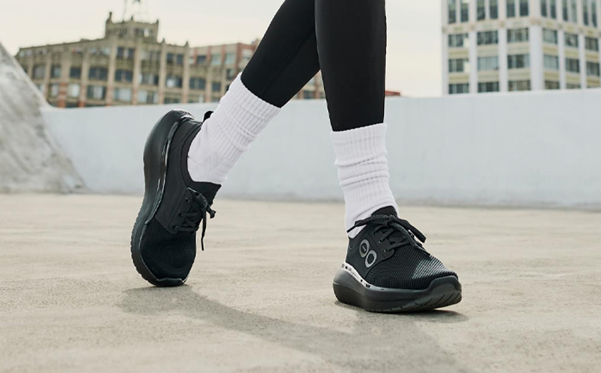 Oofos Women's Lace-Up Shoe Black