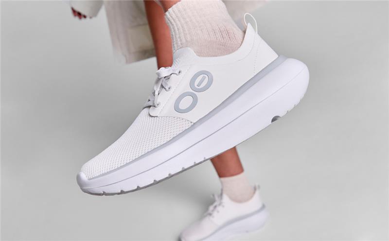 Oofos Women's Lace-Up Shoe White