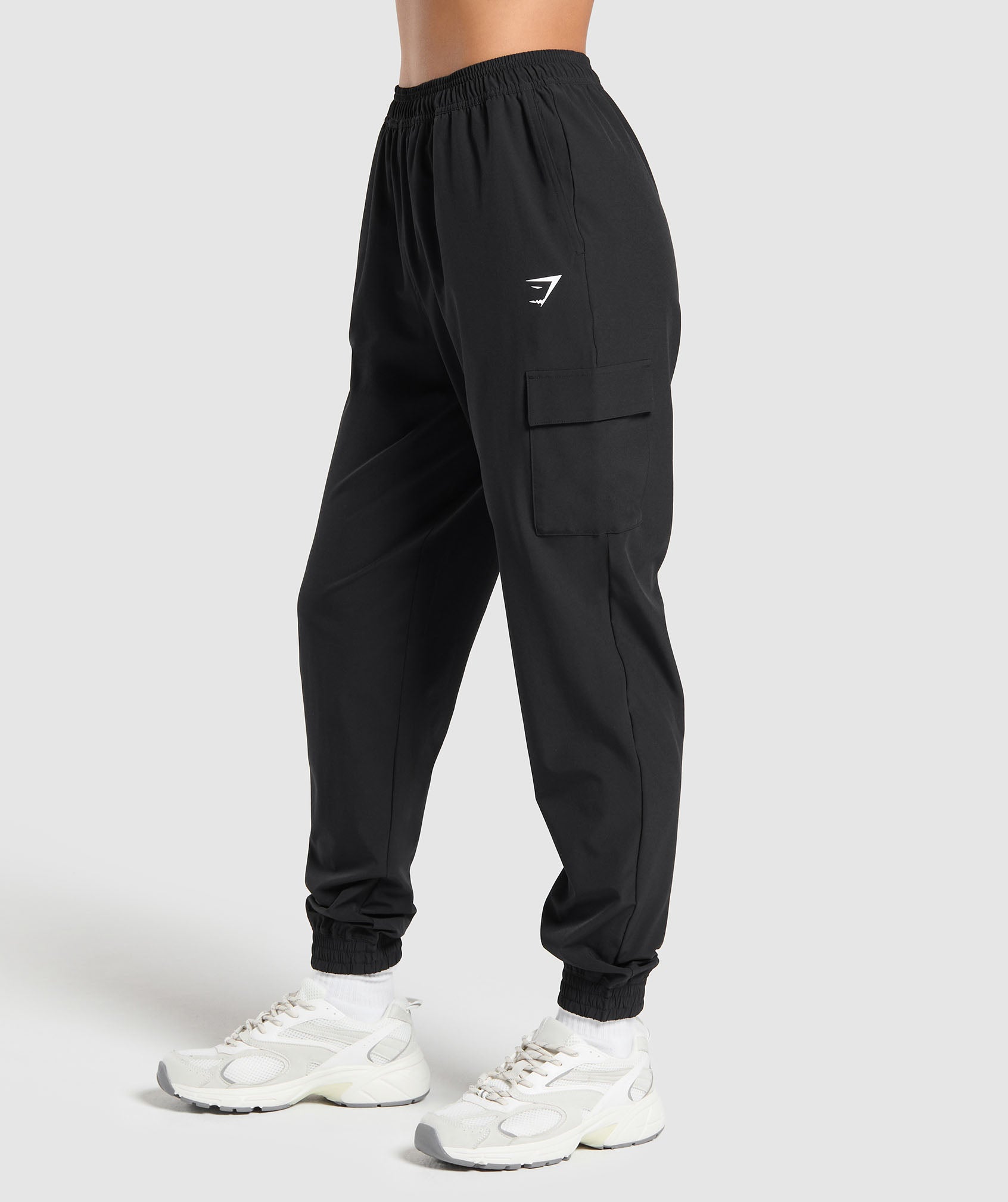 Women's Gymshark Woven Cargo Pant Black