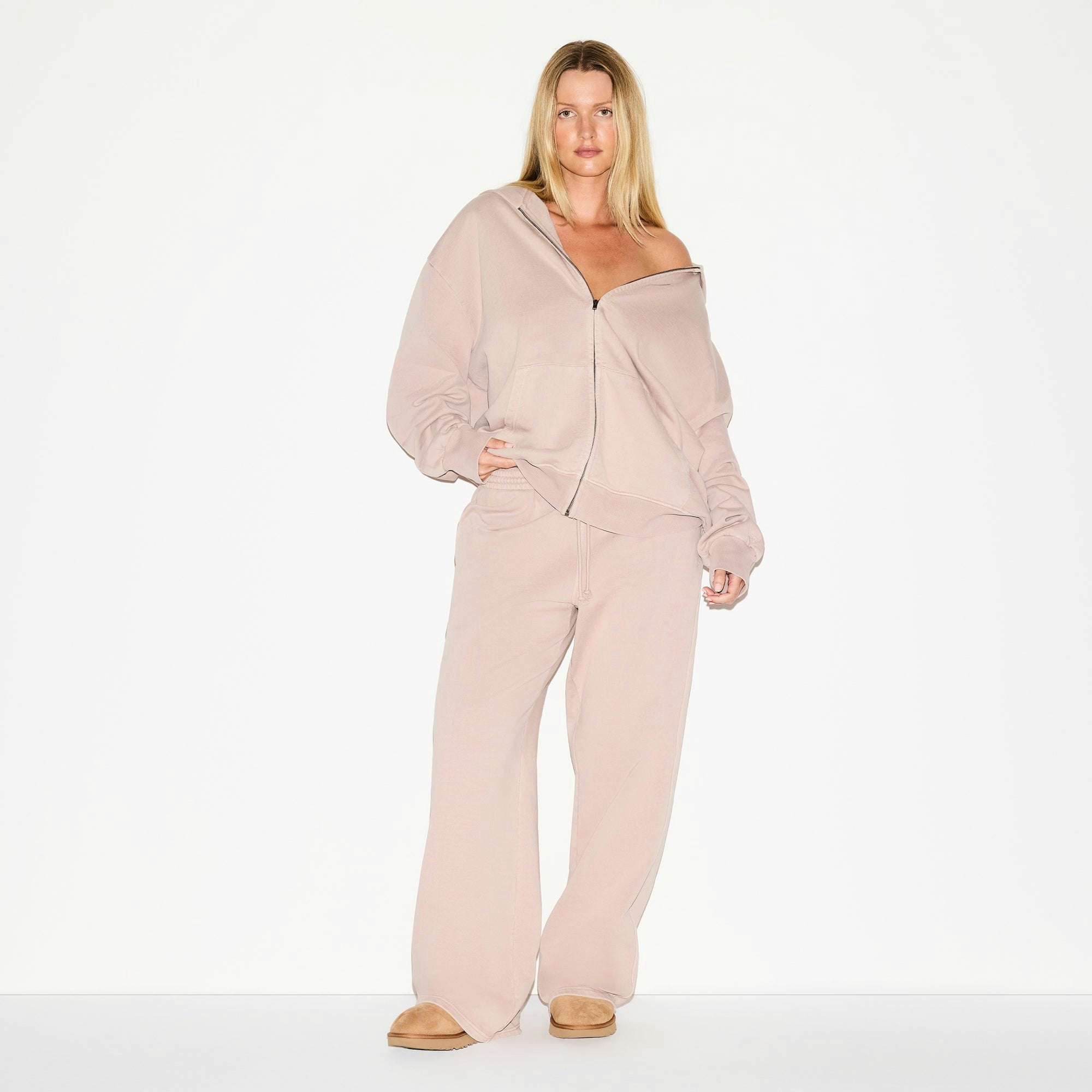 BOYFRIEND FLEECE ZIP UP HOODIE