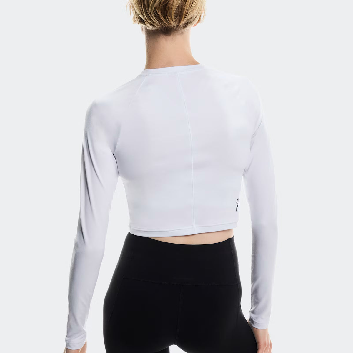 On Studio Long-T Crop White (Women'S)