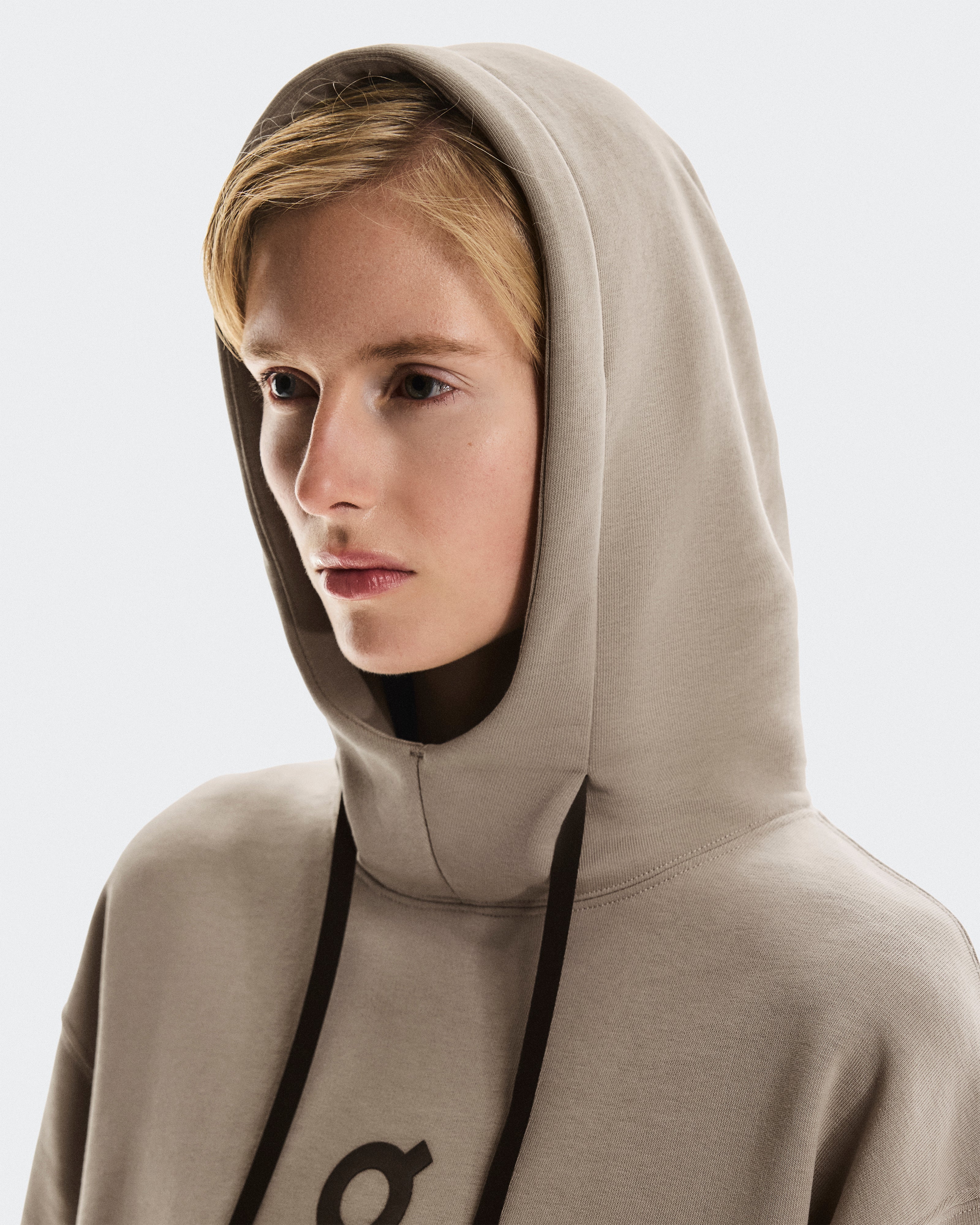 On Club Hoodie Desert (Women'S)