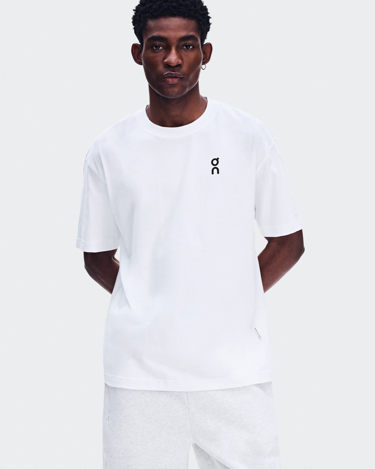 On Club-T Glow White