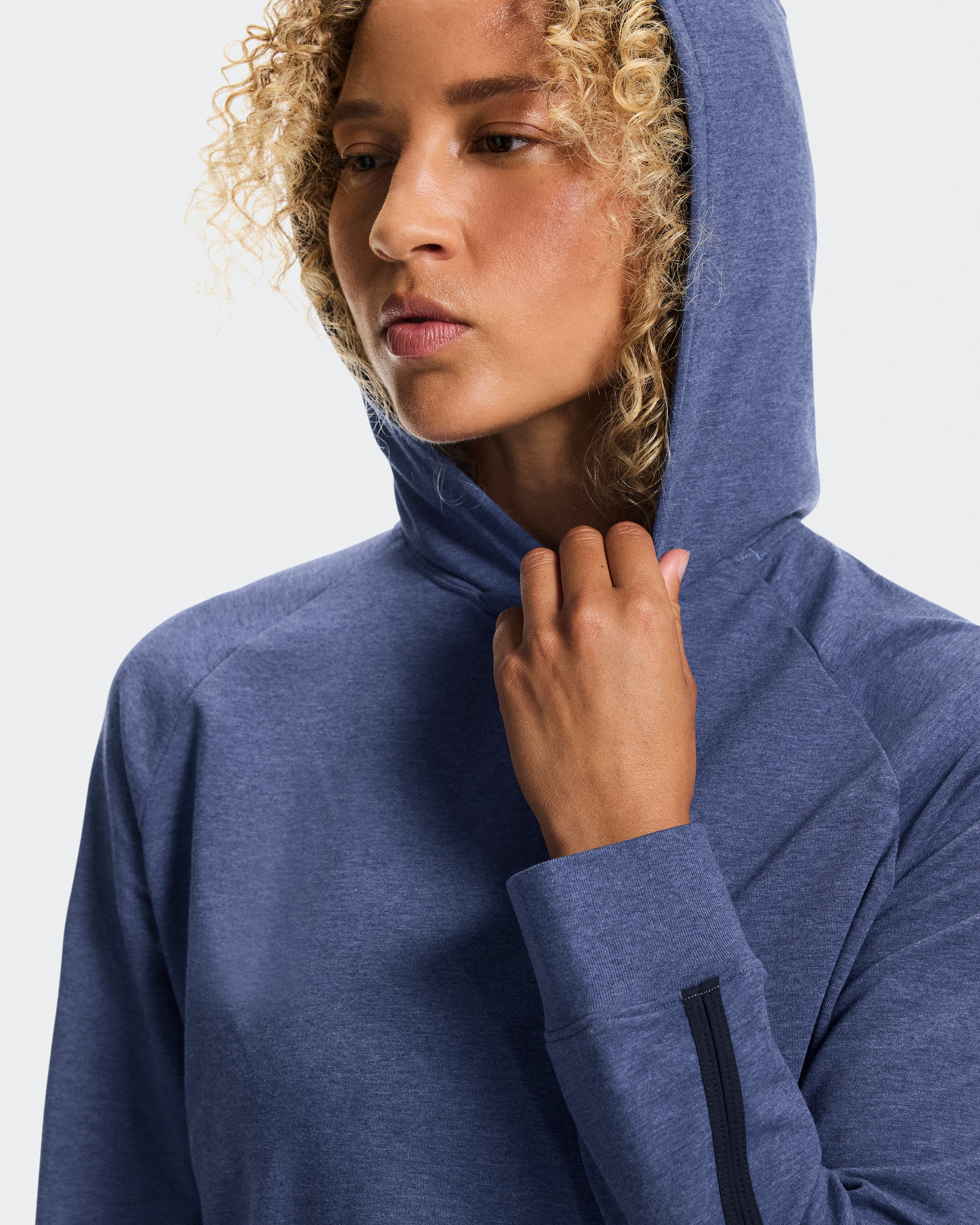 On Studio Hoodie Acai (Women'S)
