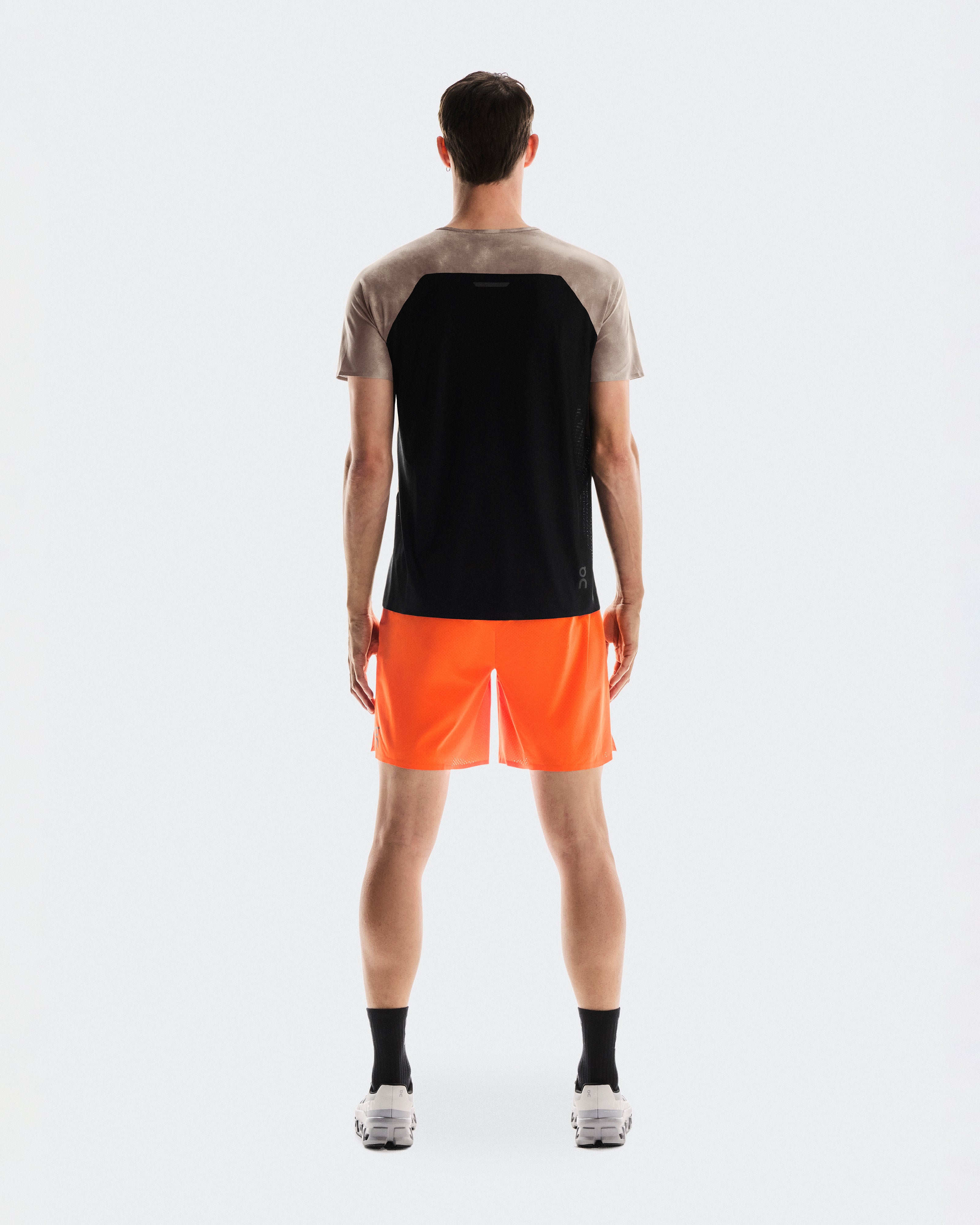 On 7" Performance Shorts Flame