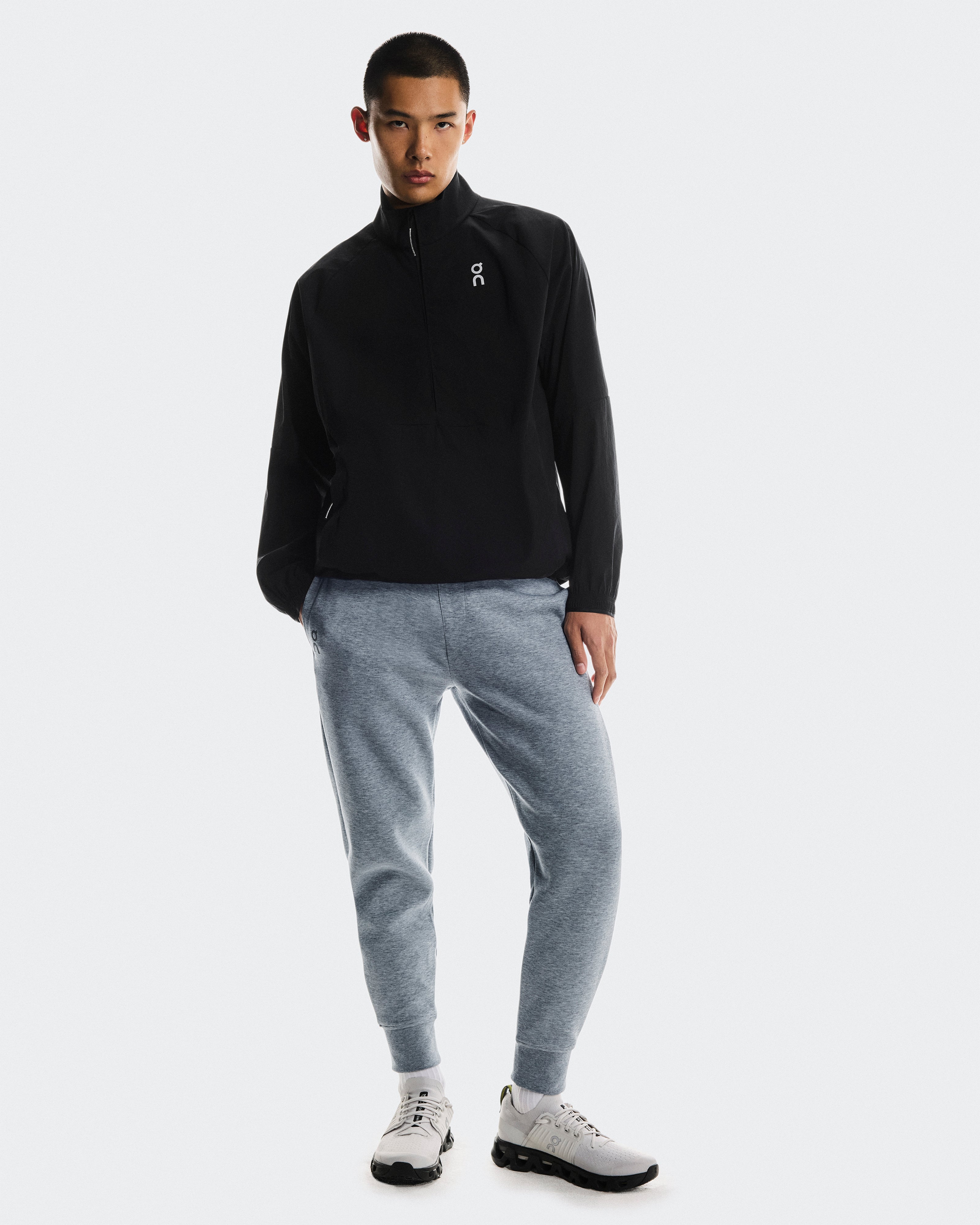 On Focus Tech Sweatpants Basalt