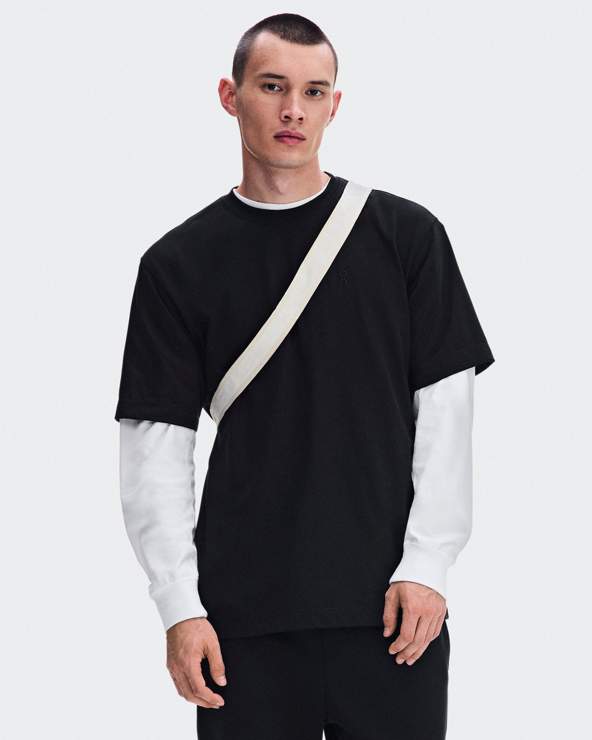 On Club Collective-T Runner Black
