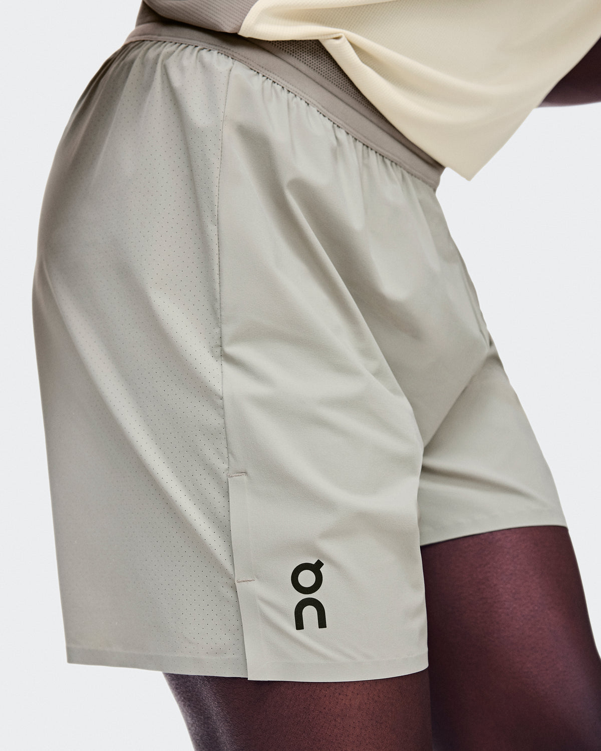 On 7" Performance Shorts Brume