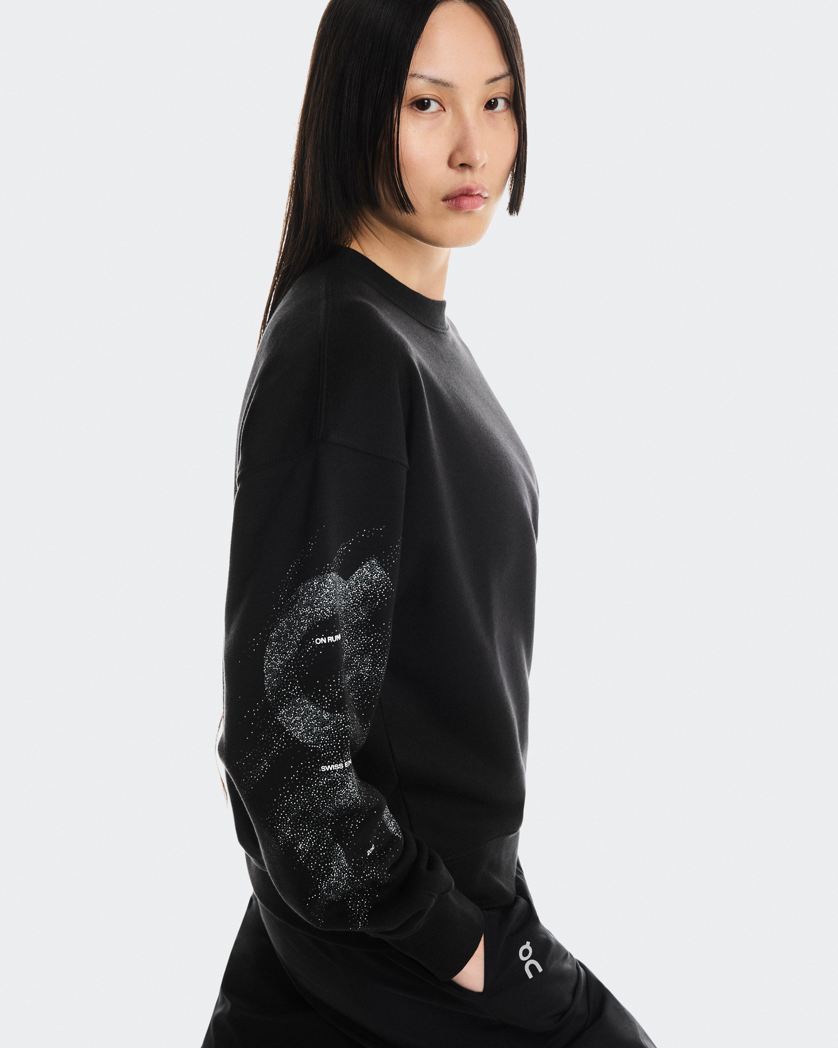 On Club Crew Graphic Black | Olive (Women'S)