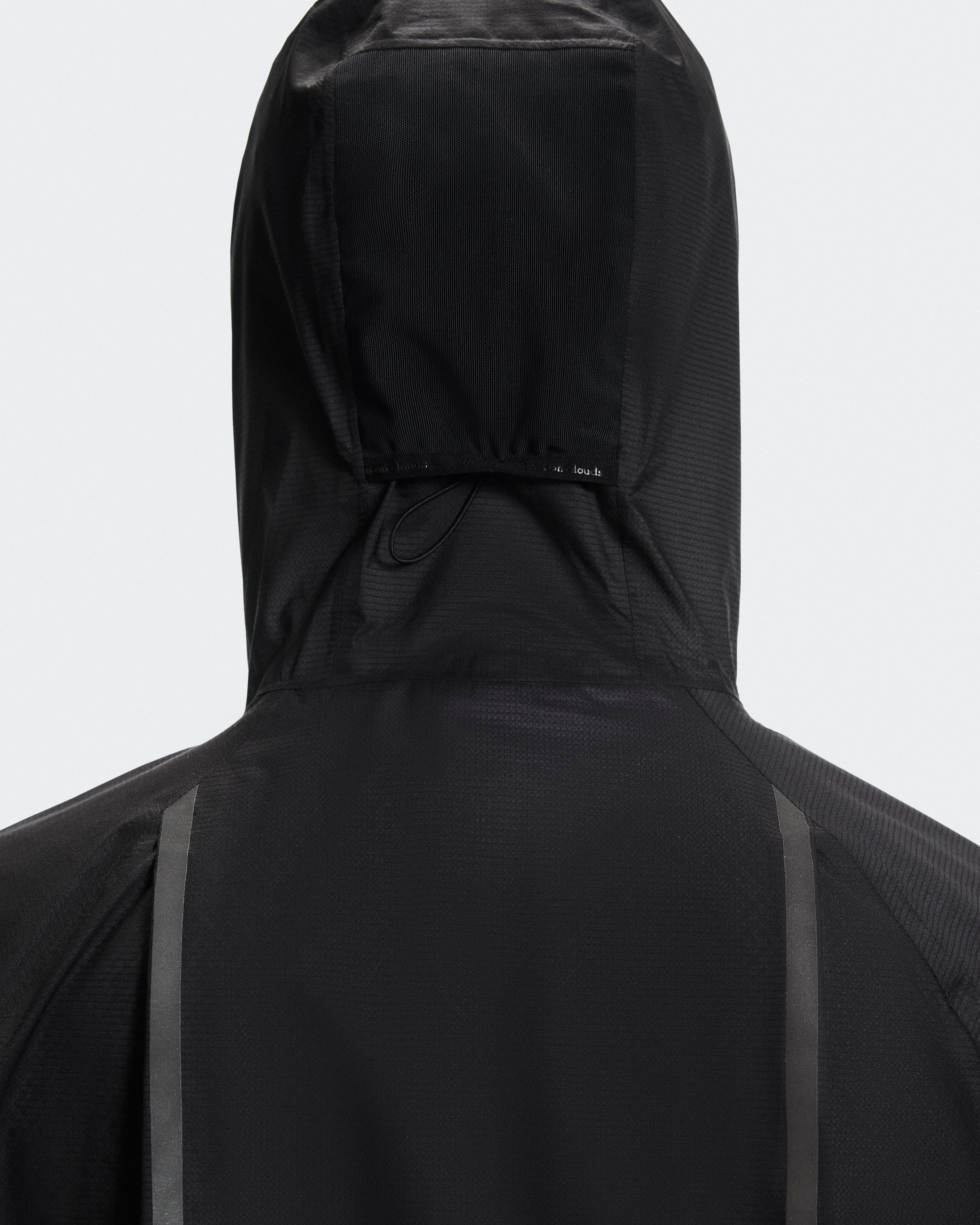 On Ultra Jacket Black