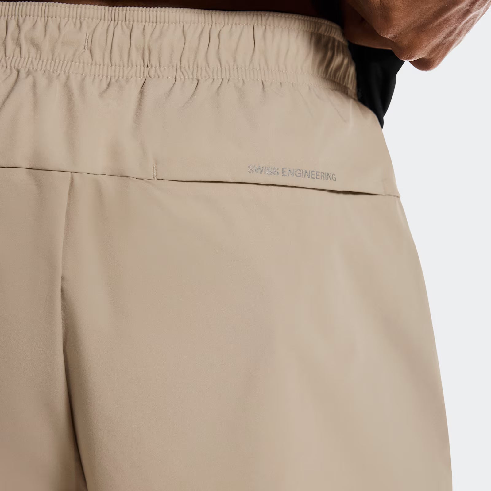 On 5" Core Shorts Desert