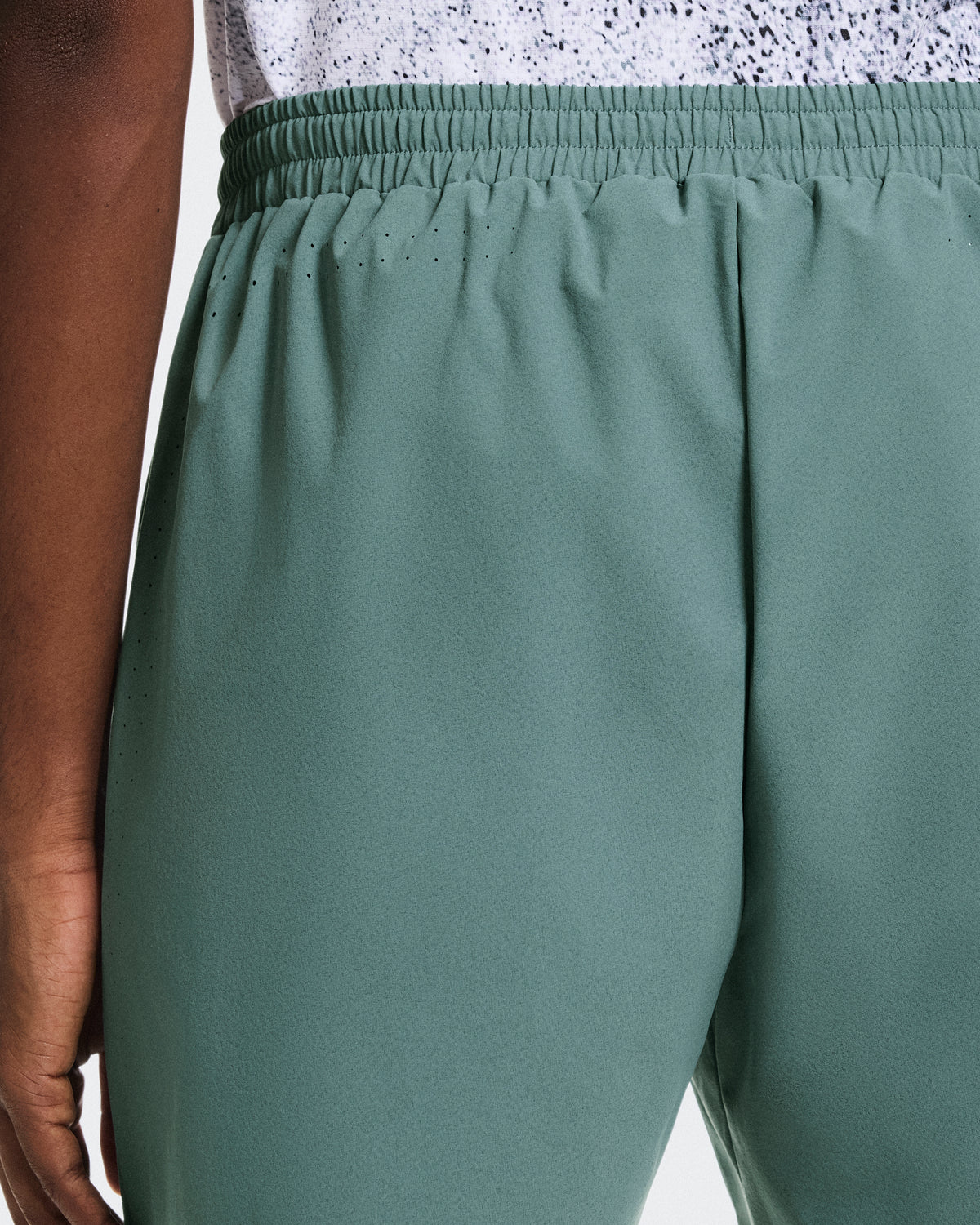 On 7" Court Shorts Tide