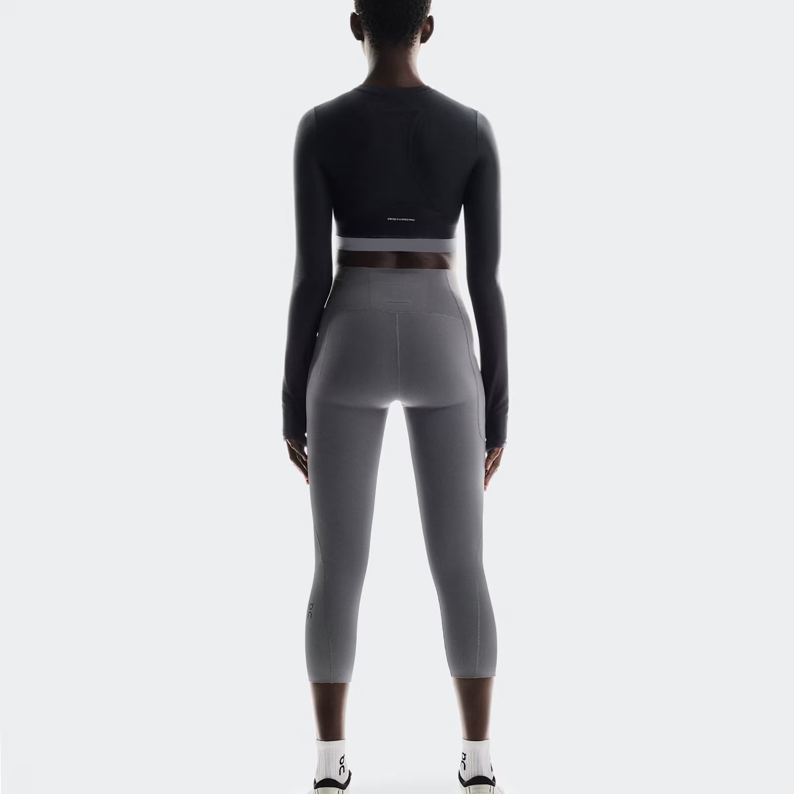 On Train Long Sleeve Crop Black (Women'S)