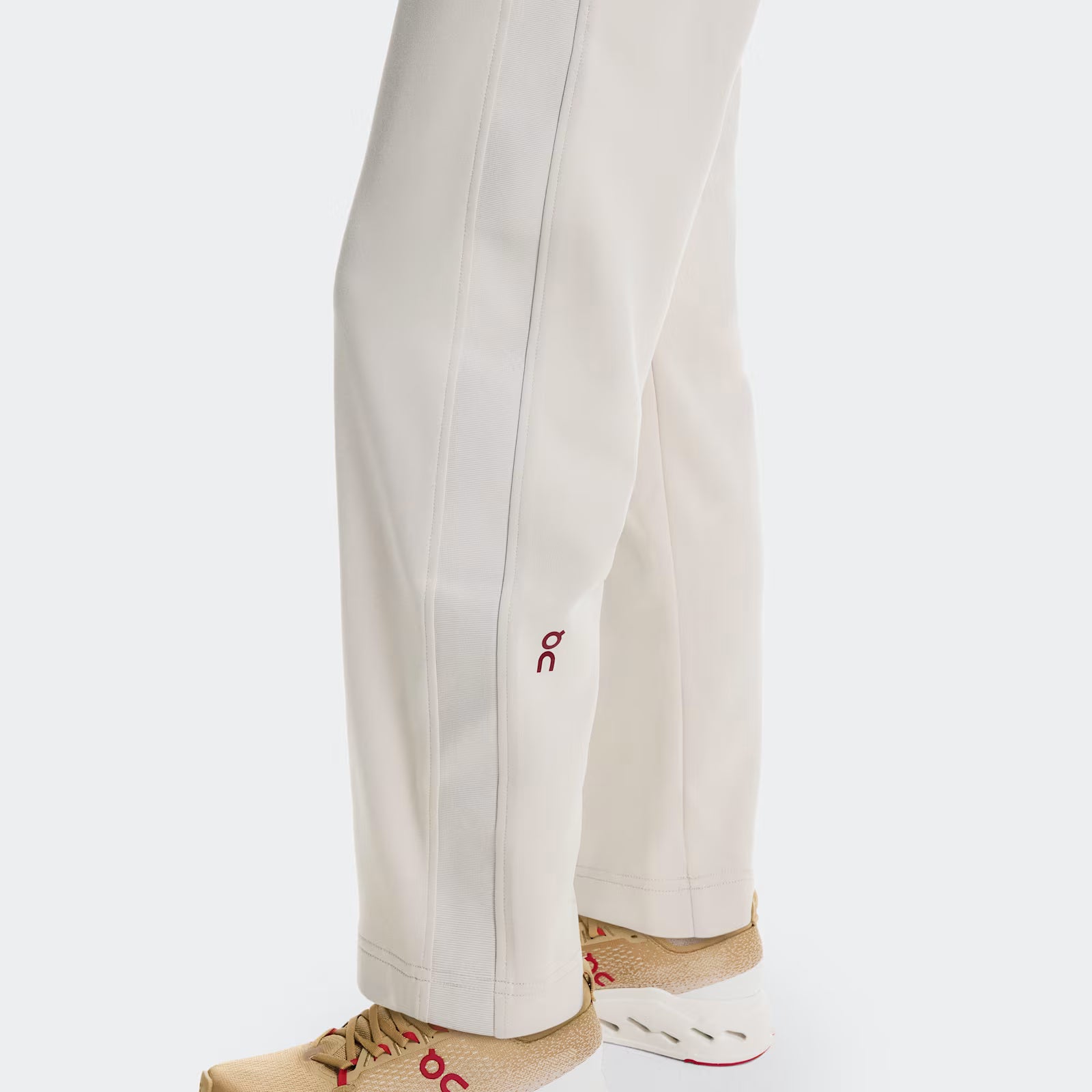 On Track Pants Year Of The Horse Pearl (Women'S)