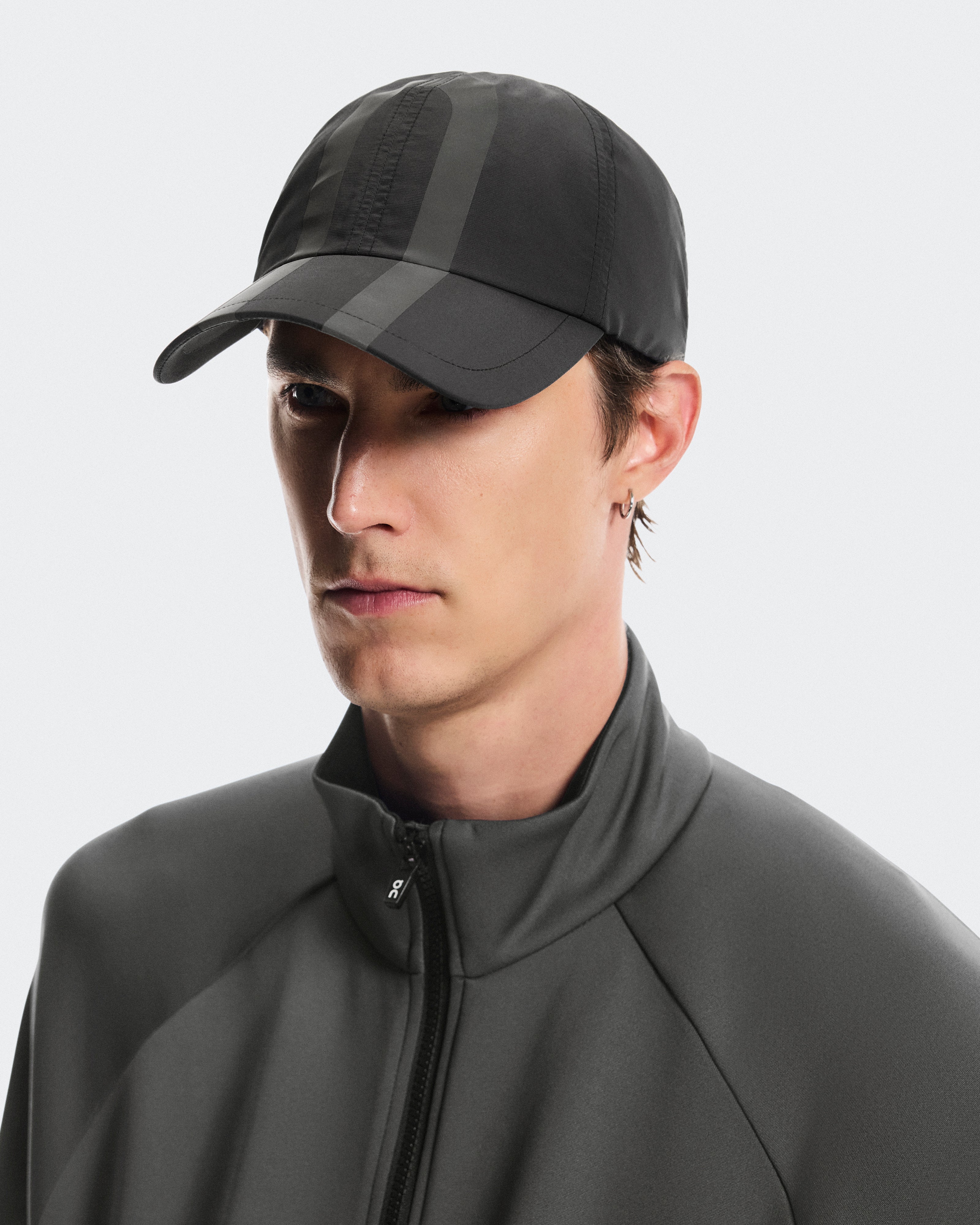 On On Cap Ikon Magnet | Black