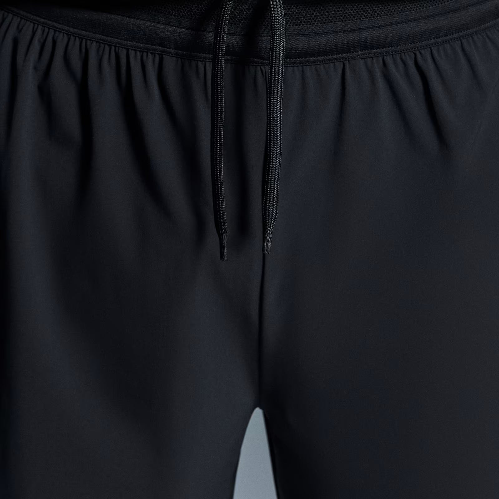 On 5" Performance 2/1 Shorts Black