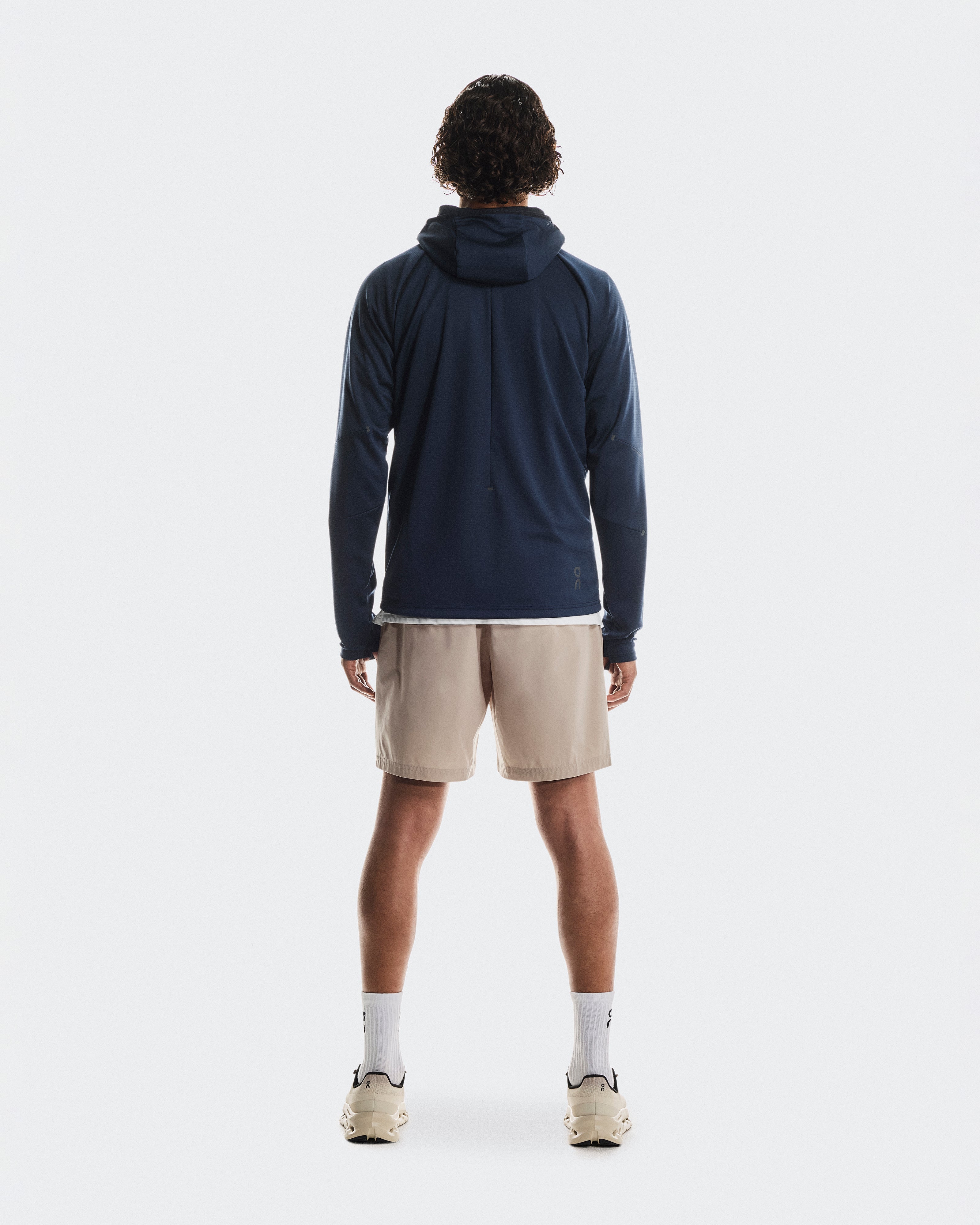On 7" Core Shorts Desert