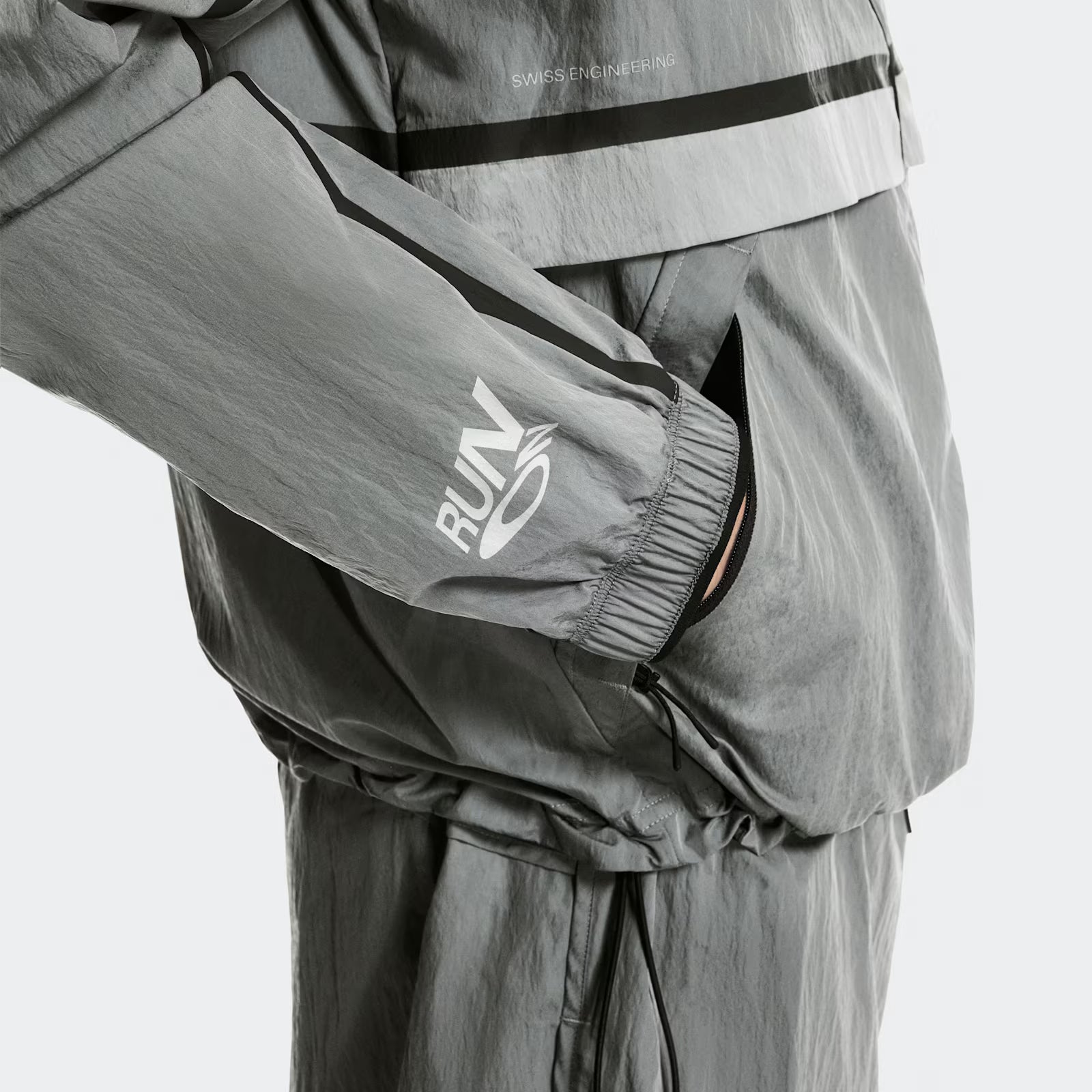 On Performance Volt Jacket Glacier