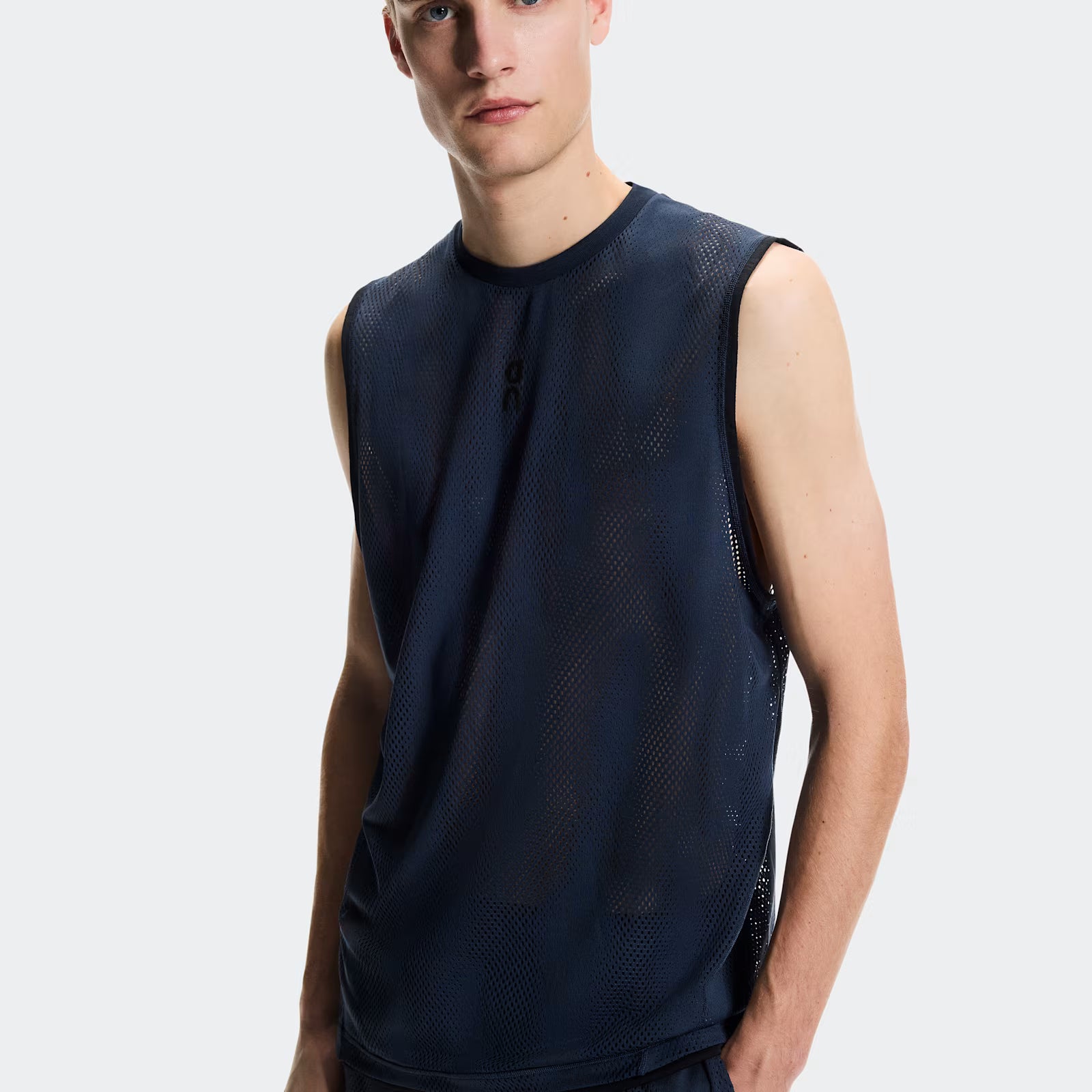On Train Volt Tank Navy