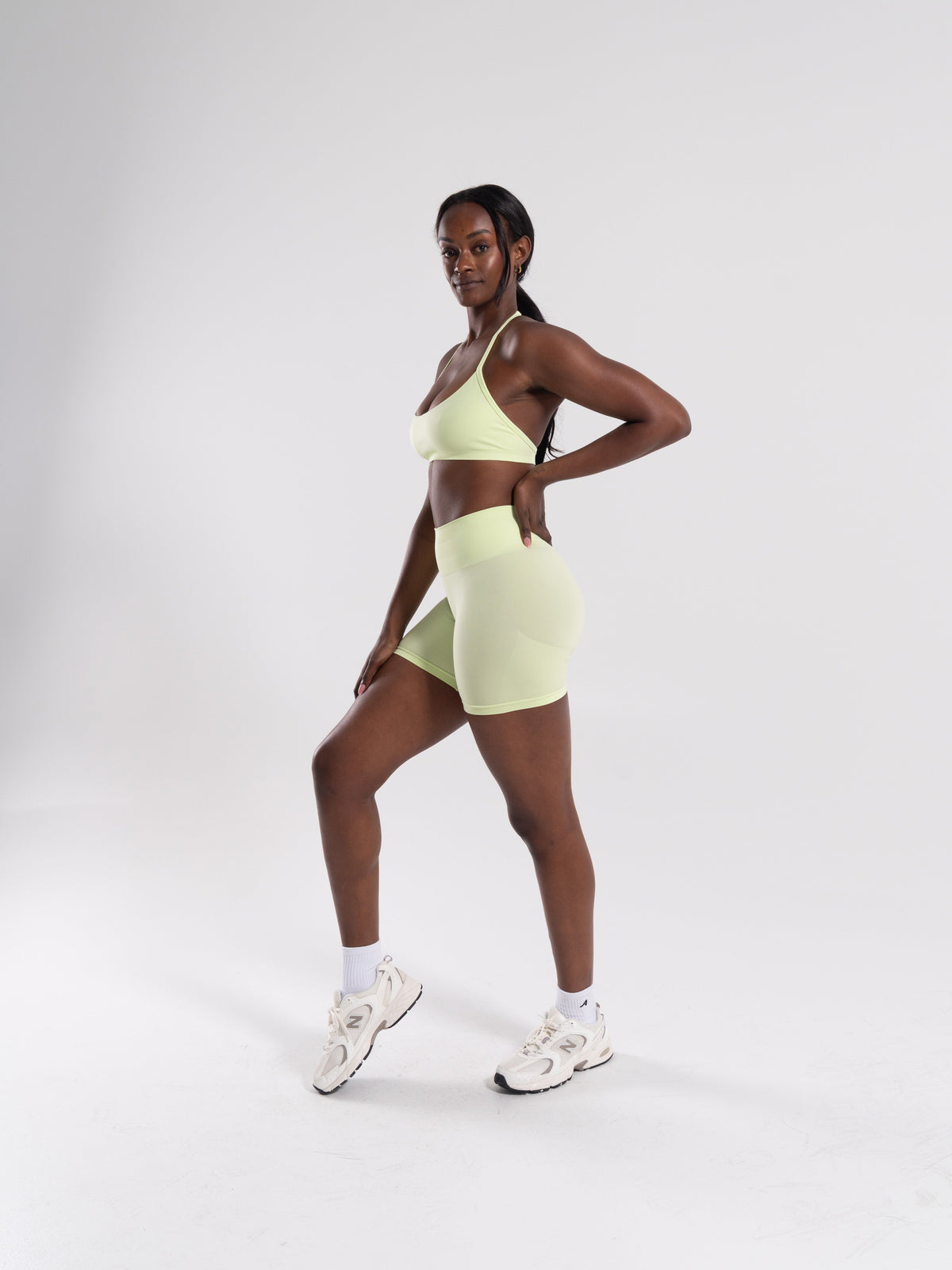 Alphalete Women's Pump High Rise Short