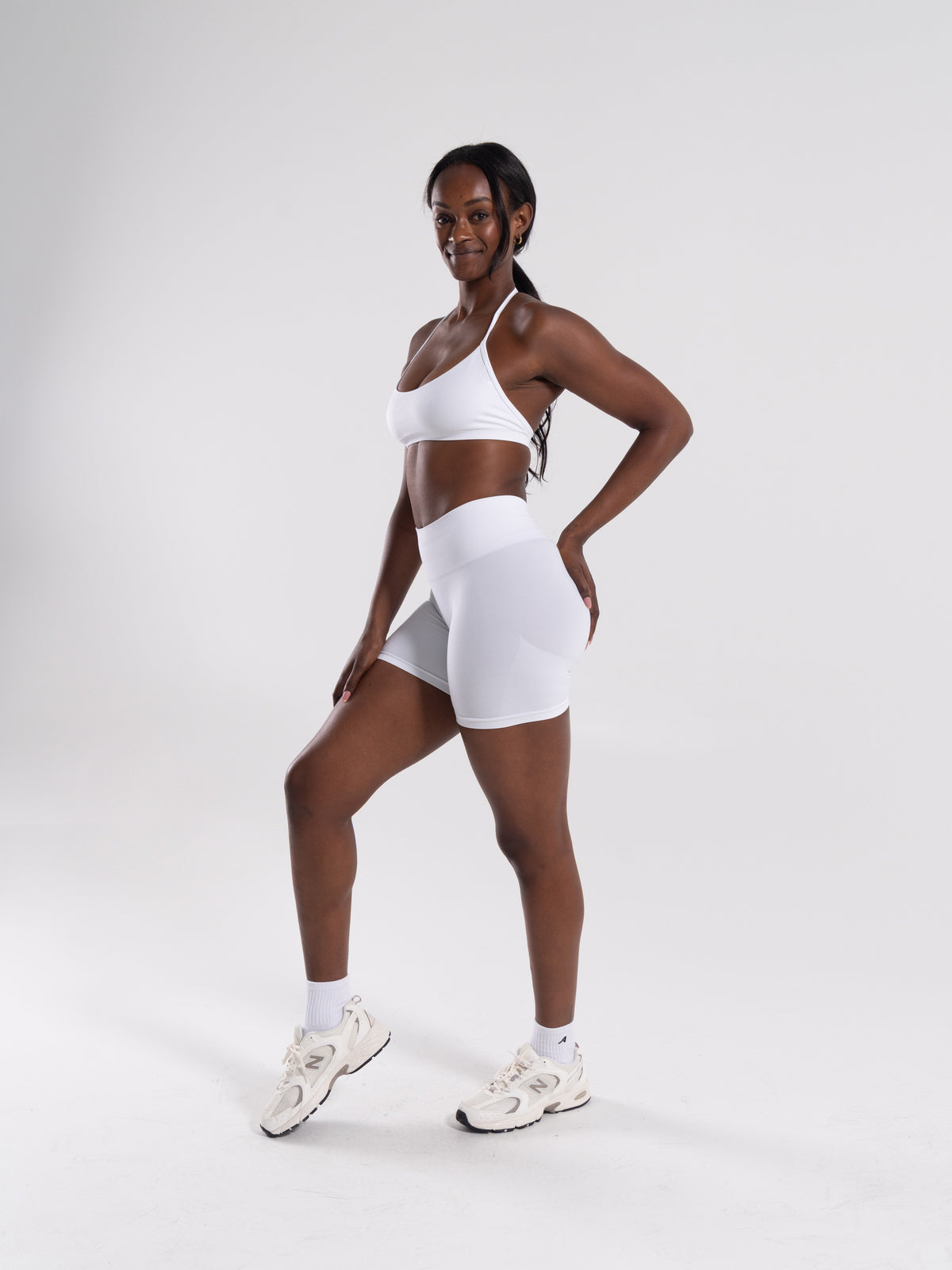 Alphalete Women's Pump High Rise Short
