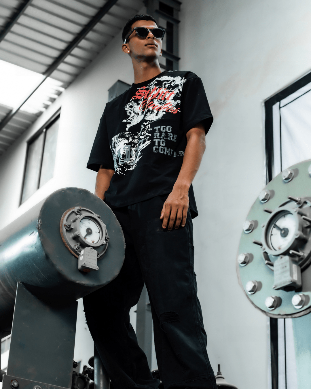 ANGEL GREY PATCH TEE - SULLITT