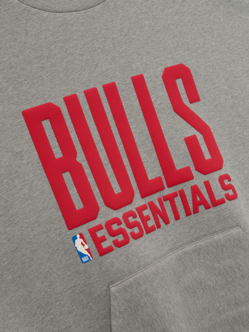 Essentials Bulls Sport Crewneck Concrete Heather