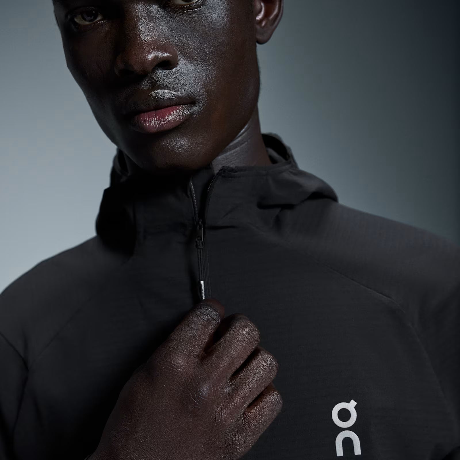 On Pace Hoodie Black