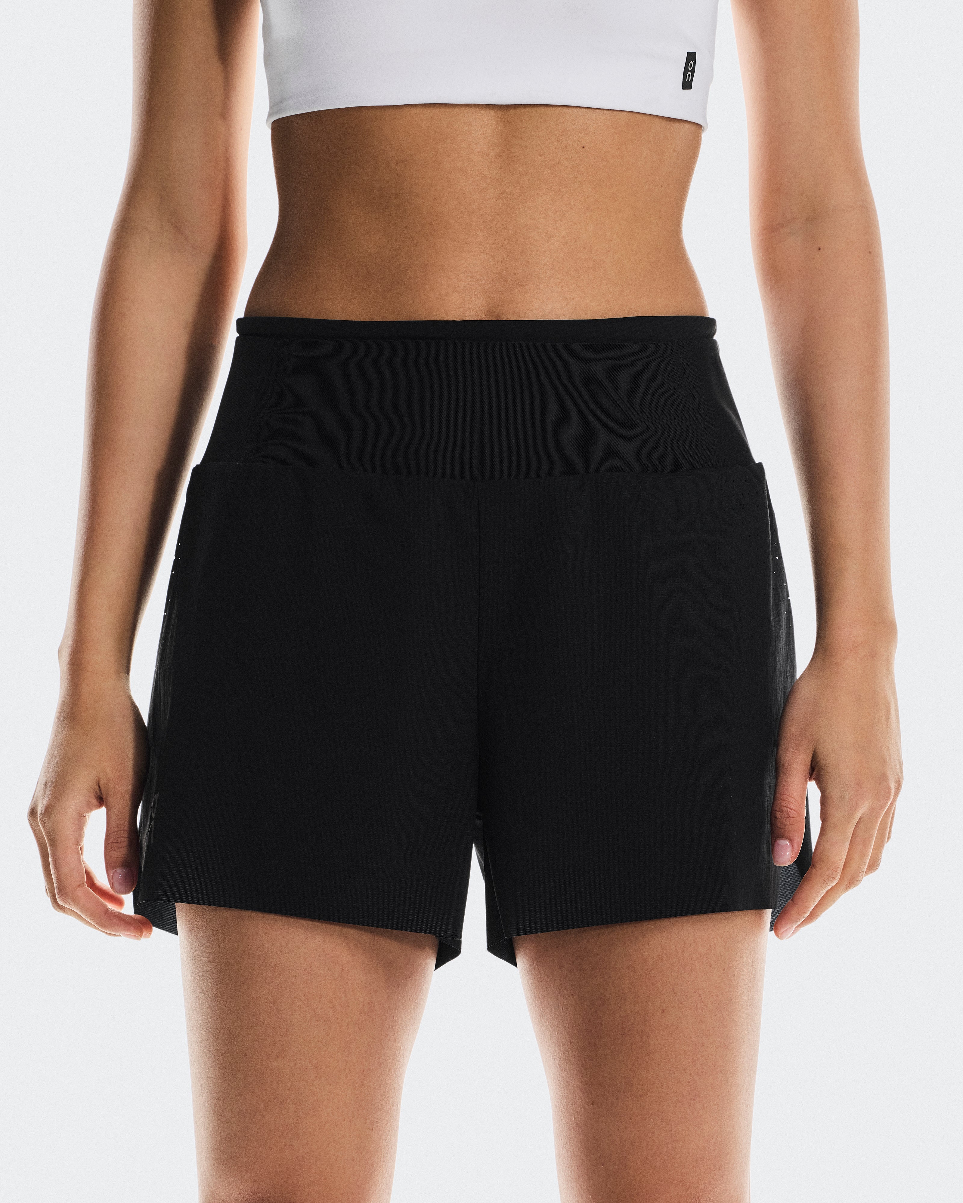 On Ultra Shorts Black (Women'S)