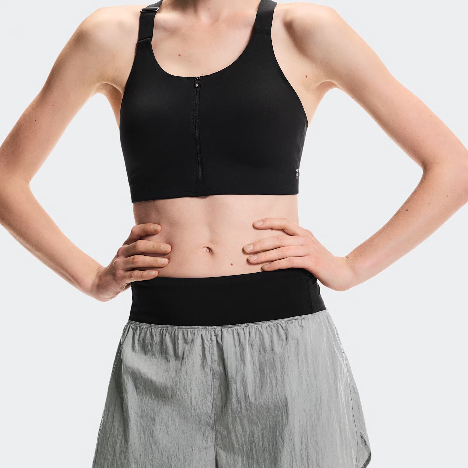 On Performance Volt Shorts Glacier (Women'S)