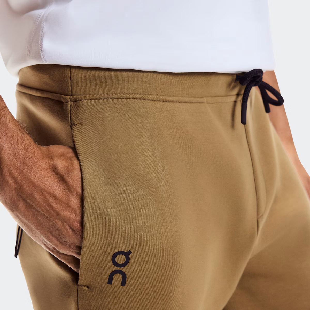 On Focus Tech Sweatpants Nutmeg
