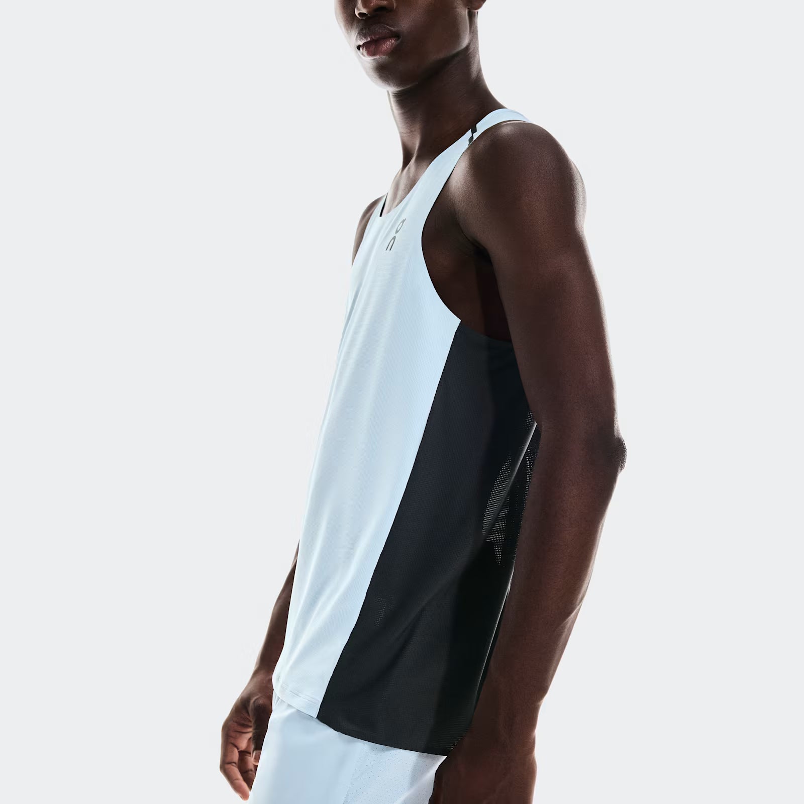 On Performance Tank Arctic | Eclipse