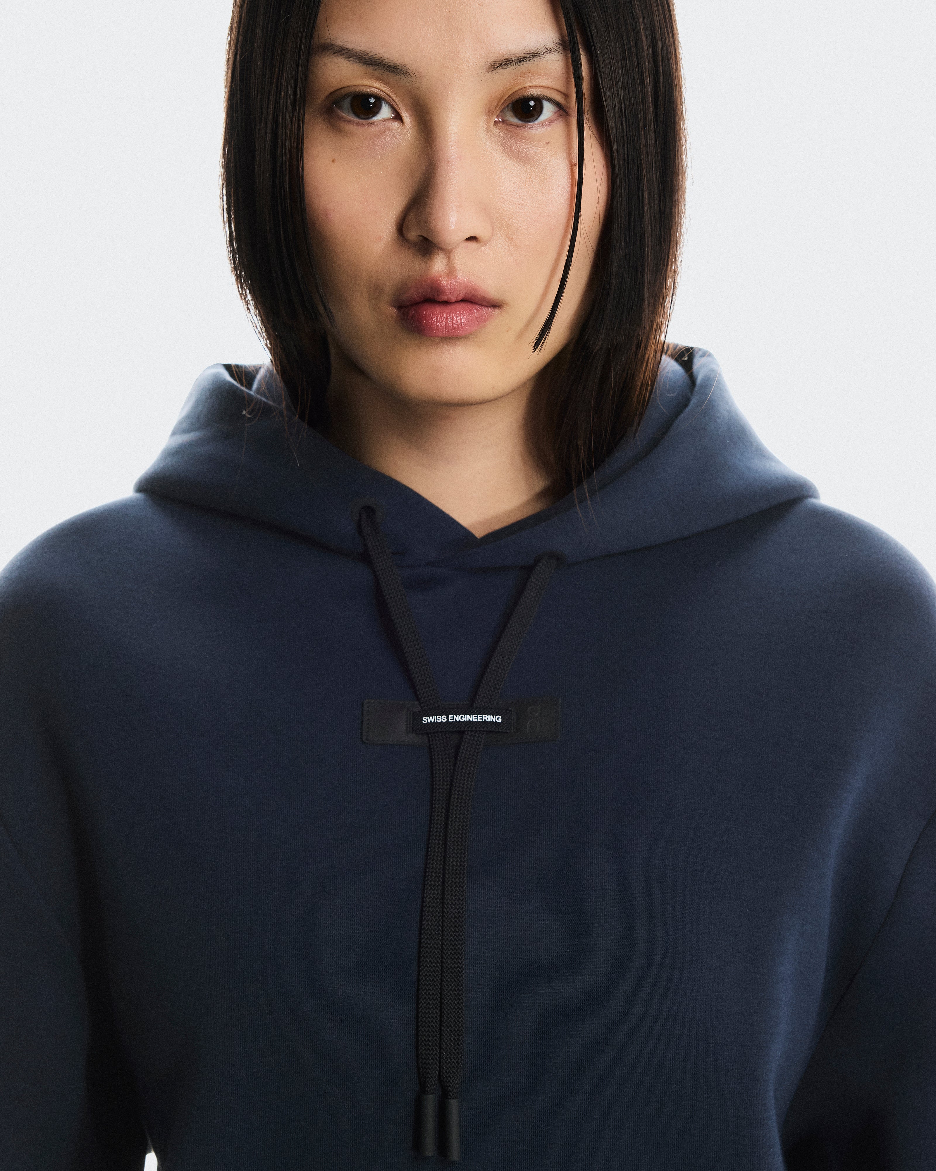 On Focus Tech Hoodie Navy (Women'S)