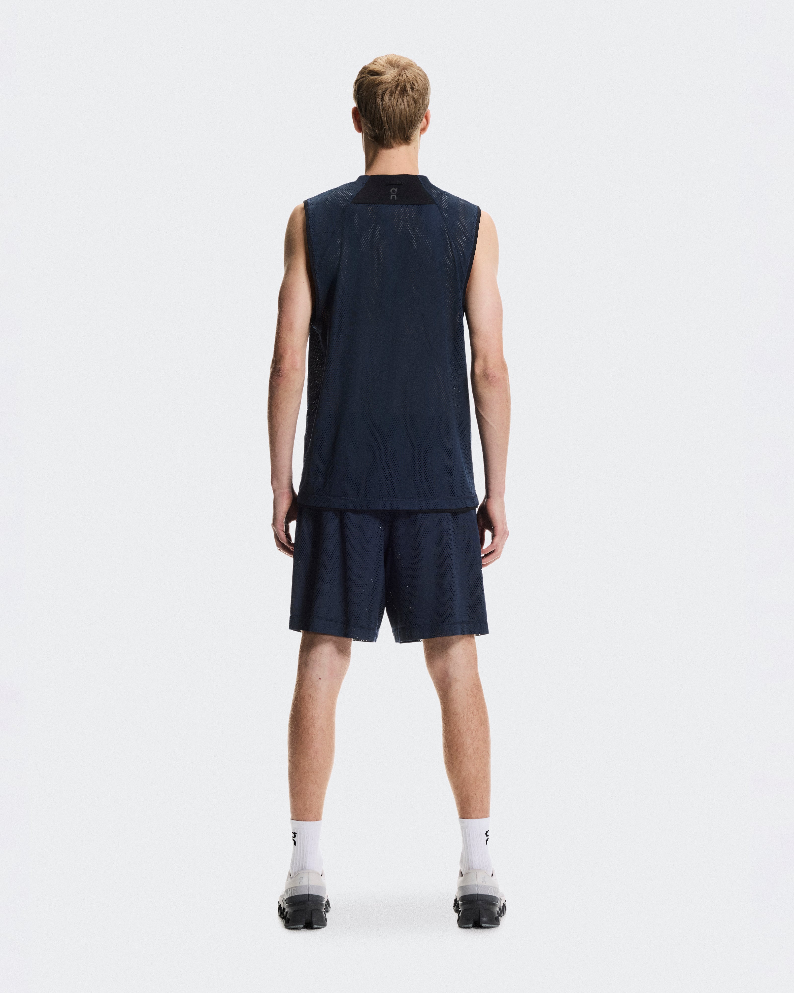 On Train Volt Shorts Navy
