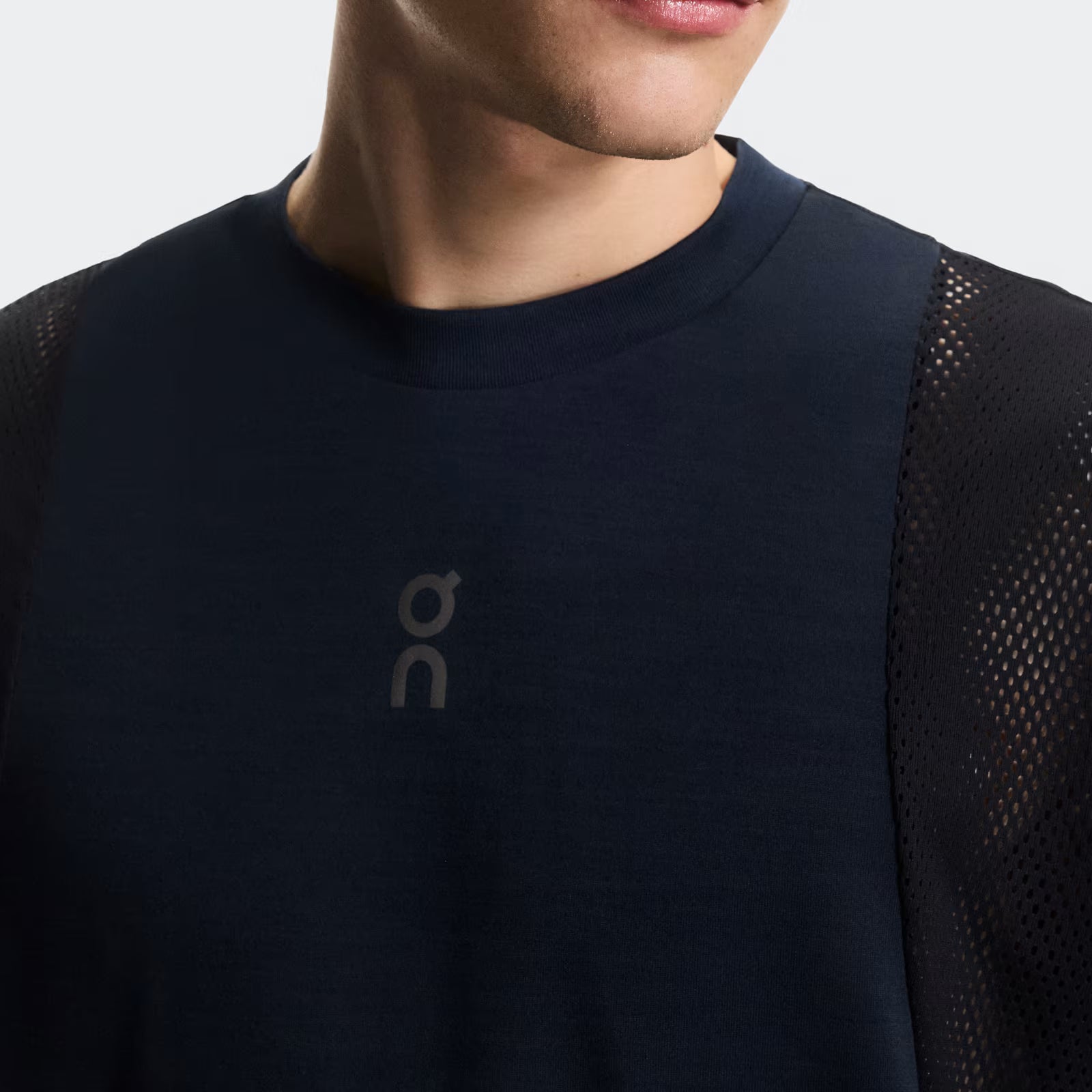 On Train Volt-T Navy