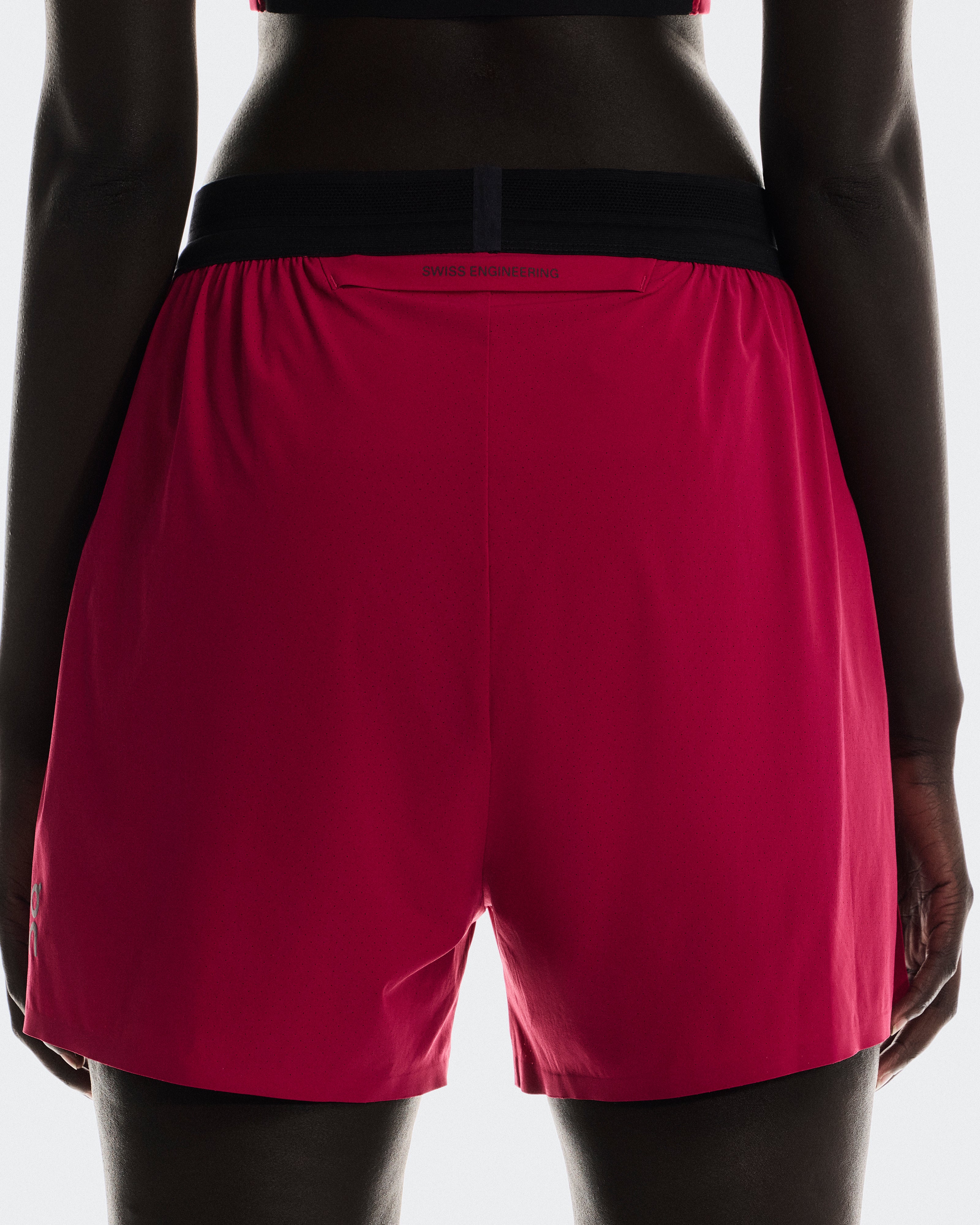 On 3" Performance 2/1 Shorts Grenadine | Black (Women'S)