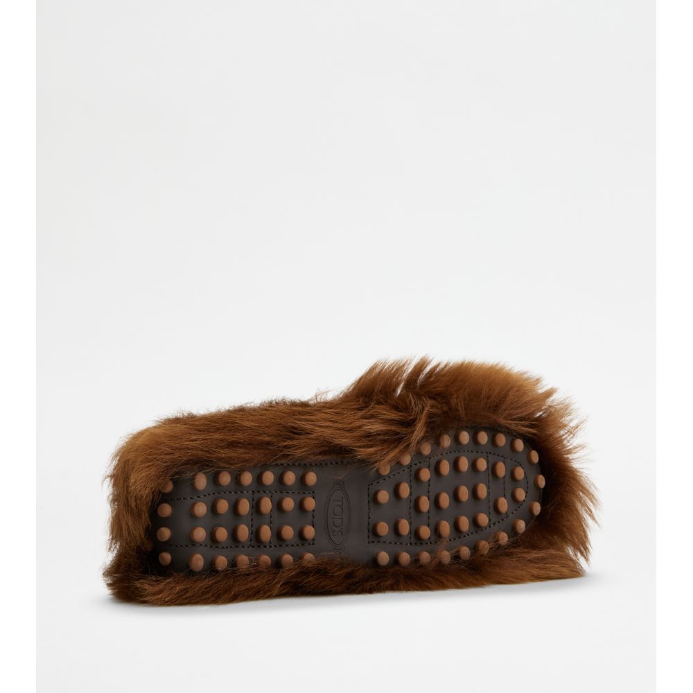 Tods Gommino Driving Shoes In Fur Brown Womens