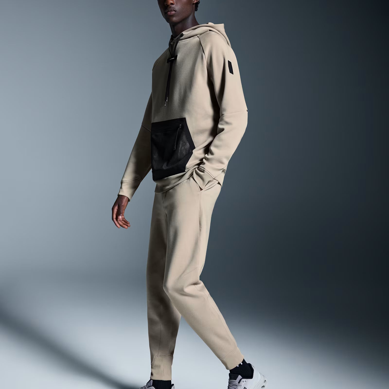 On Sweat Pants Desert