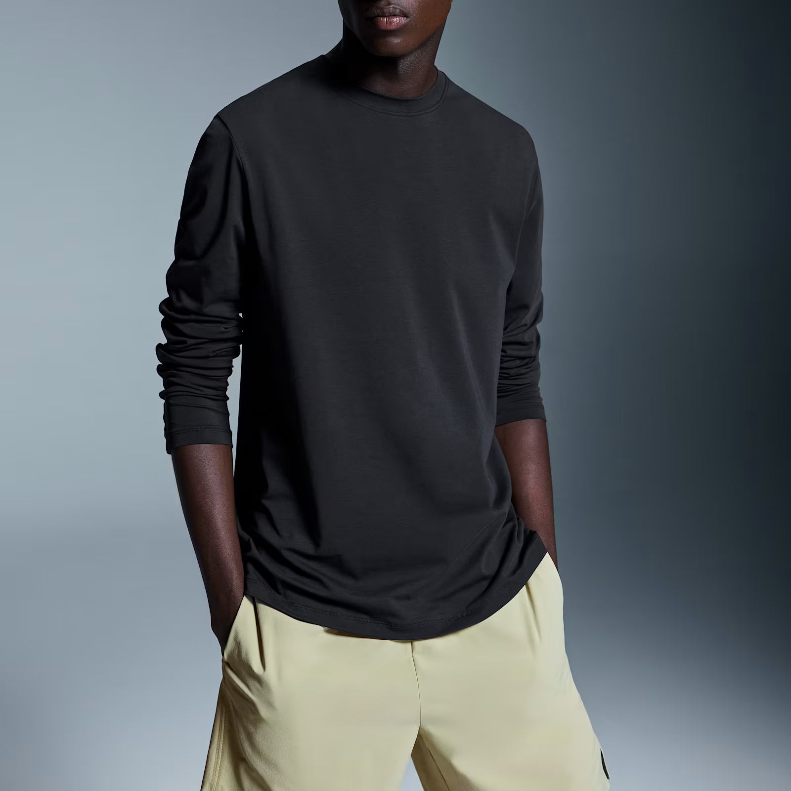On Focus Long-T Black