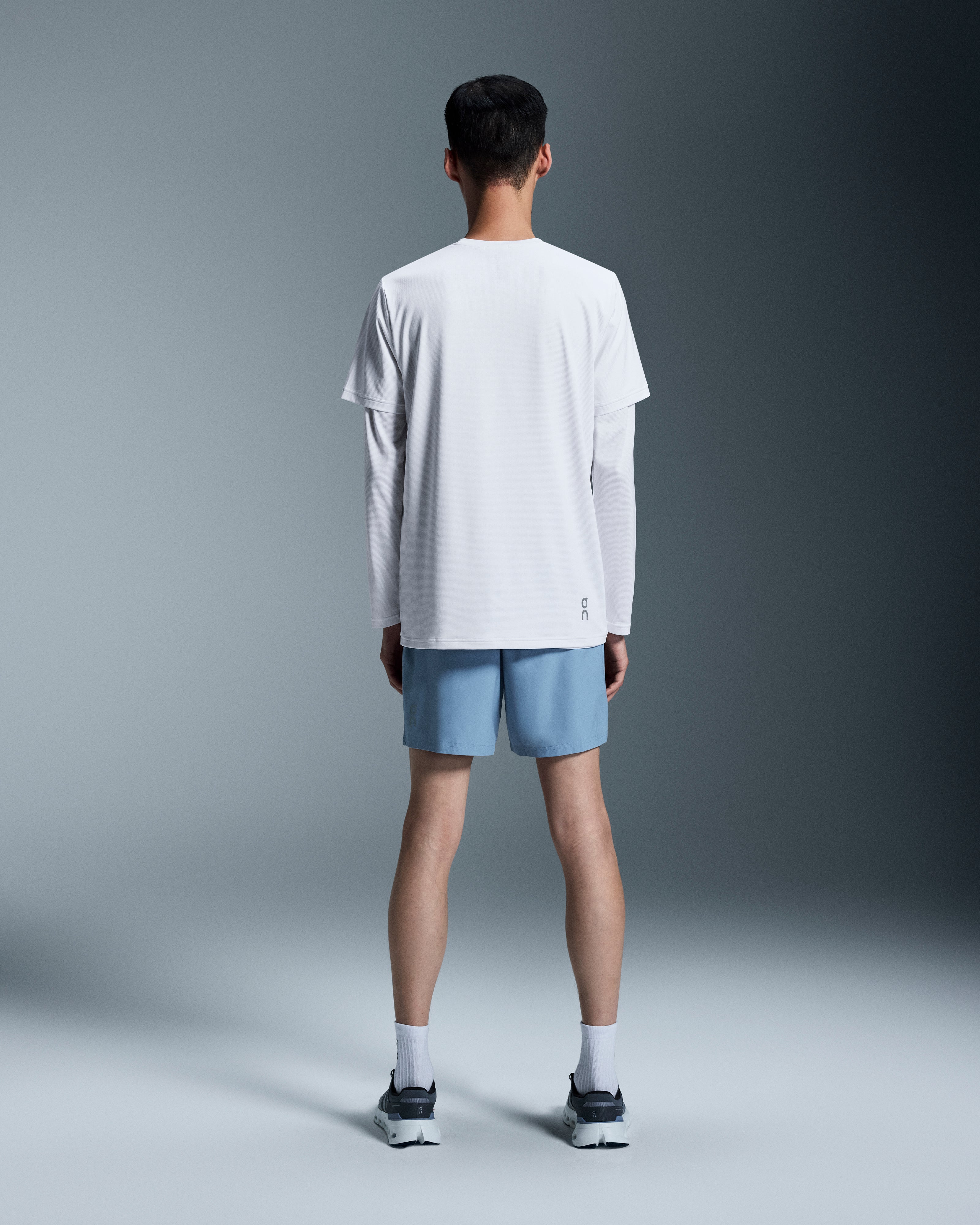 on 5" core shorts Chambray