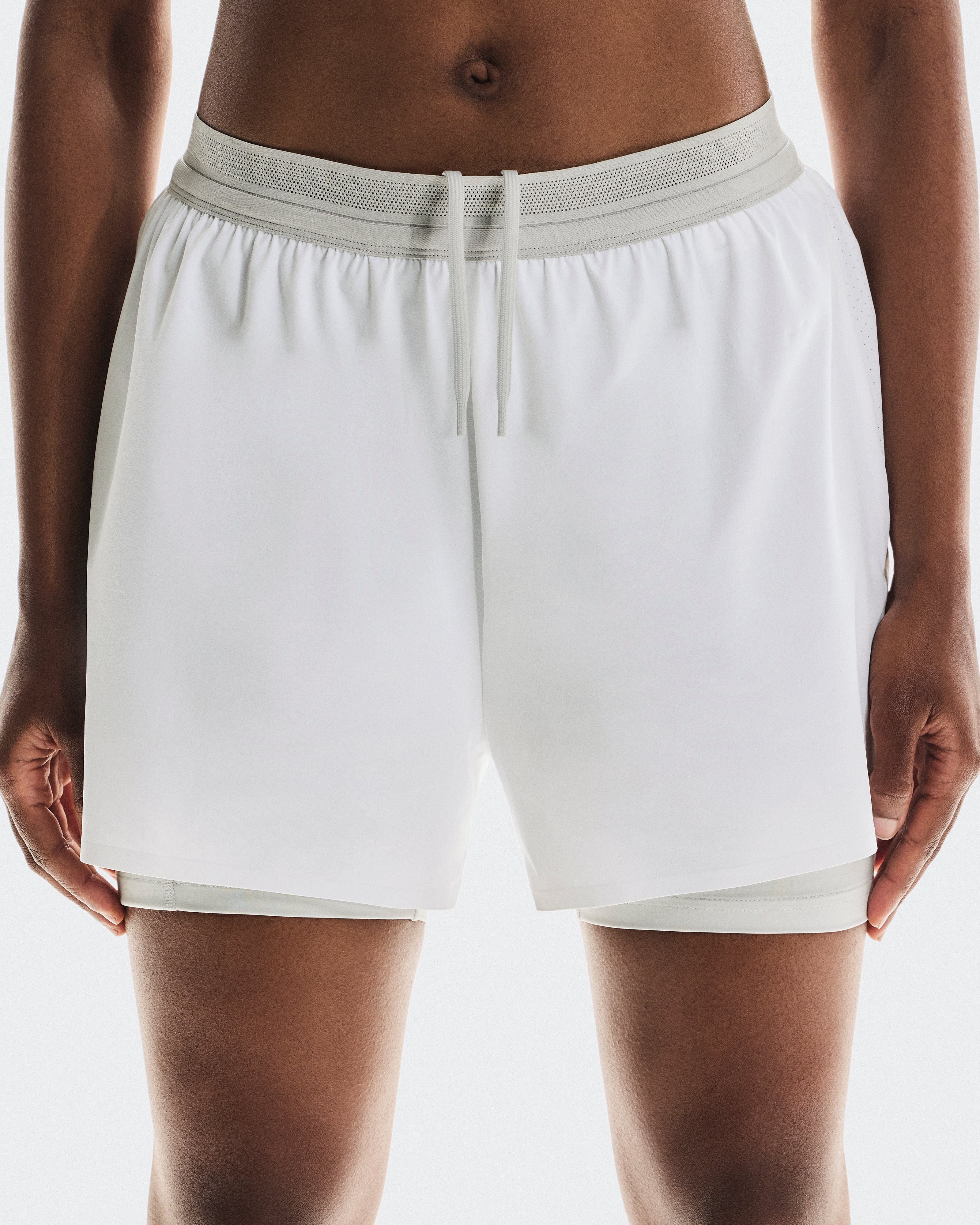 On 3" Performance 2/1 Shorts White | Glacier (Women'S)